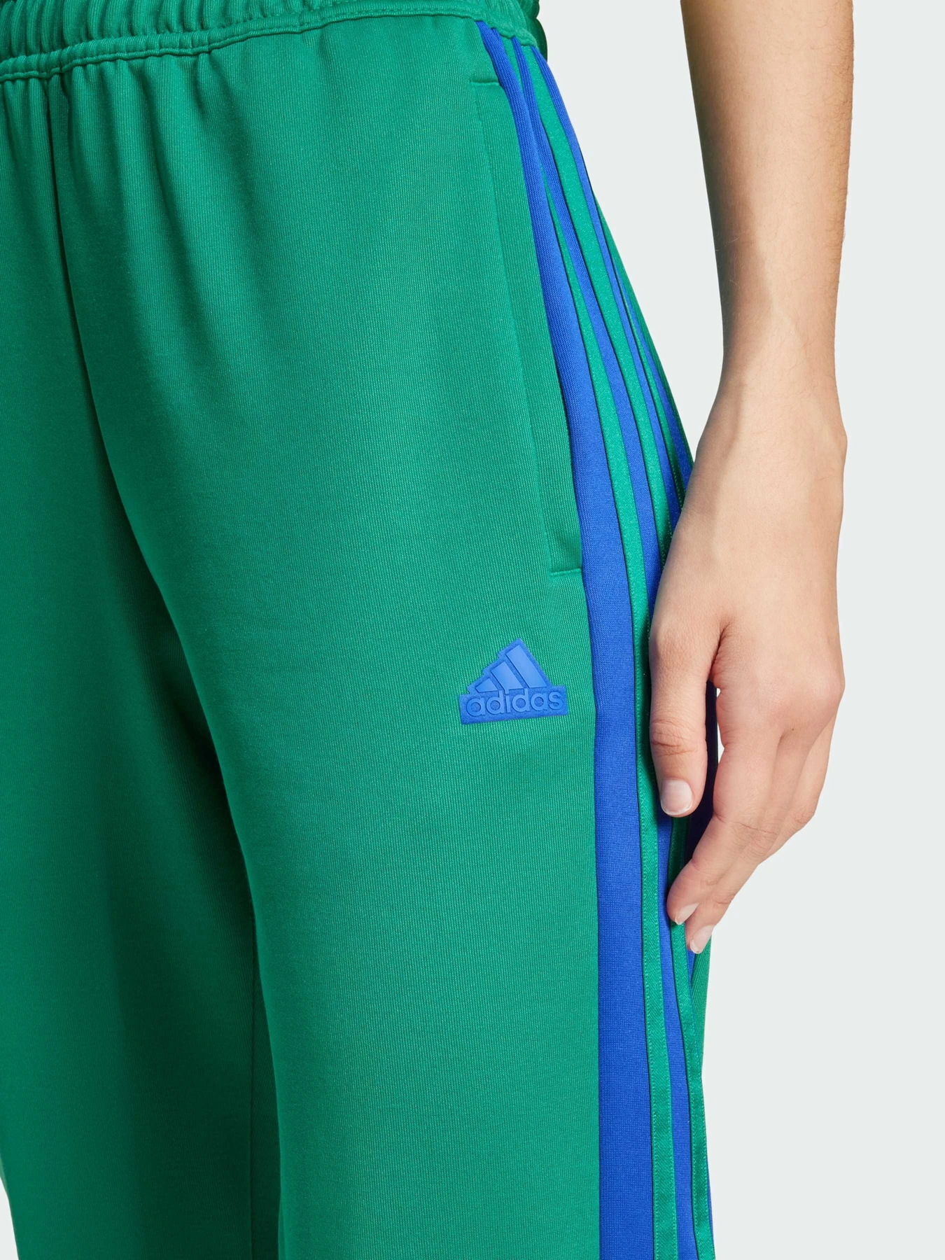 Брюки Adidas Tiro модель IZ2058 Брюки Adidas Tiro модель IZ2058 Фото