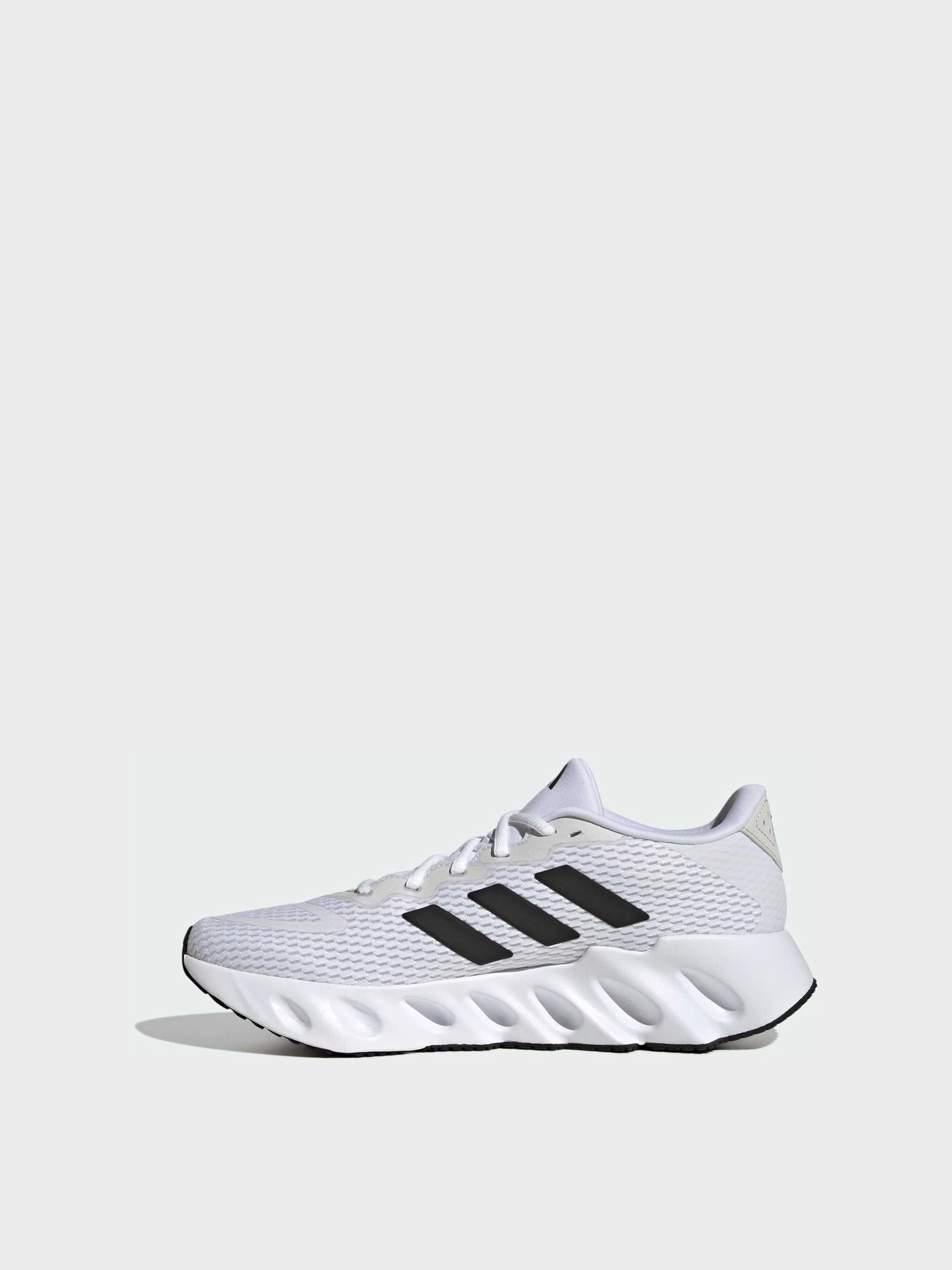 Кроссовки Adidas модель IF5719 Кроссовки Adidas модель IF5719 Фото