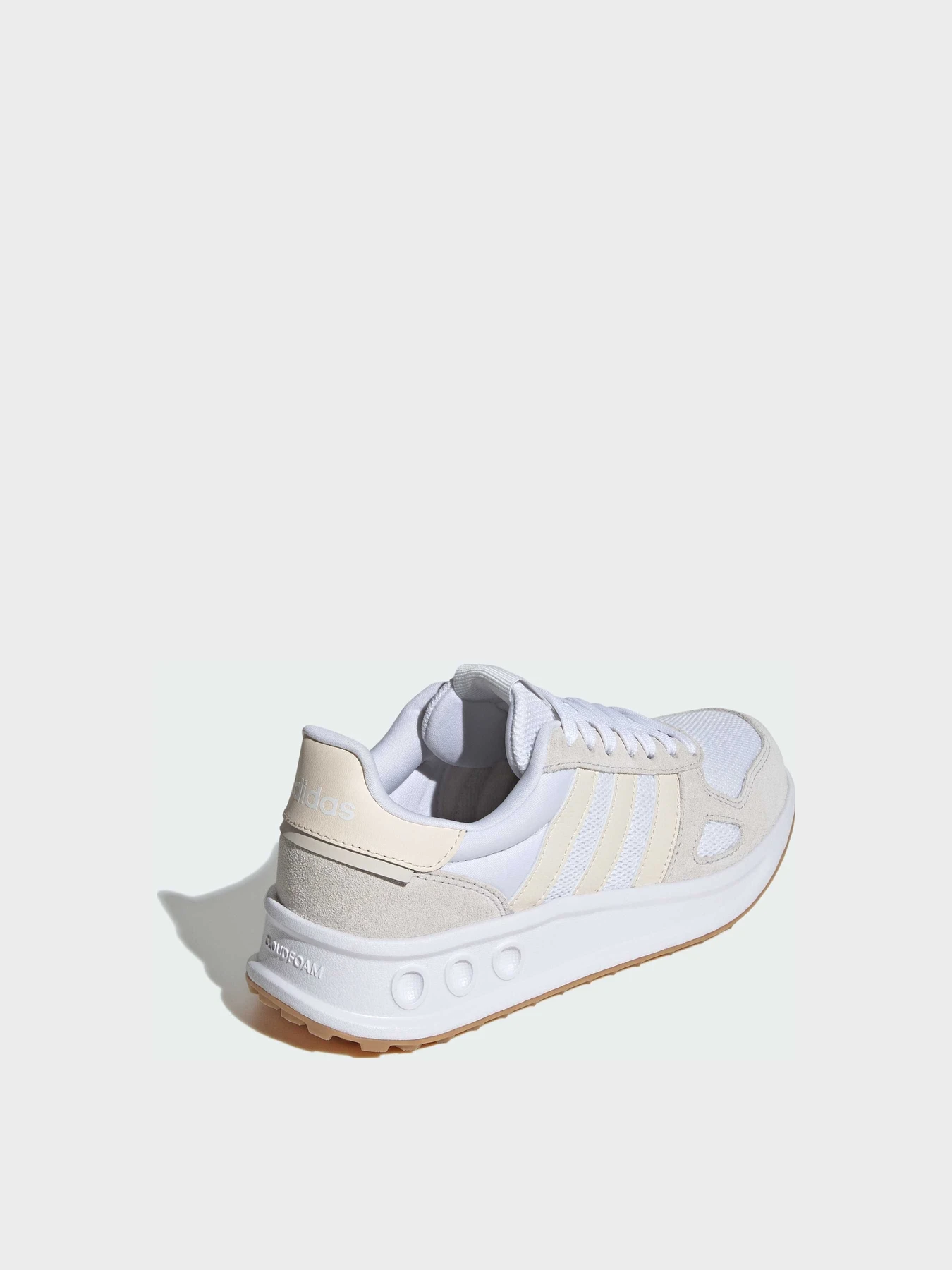 Кросівки Adidas модель IH8622 Кросівки Adidas модель IH8622 Фото