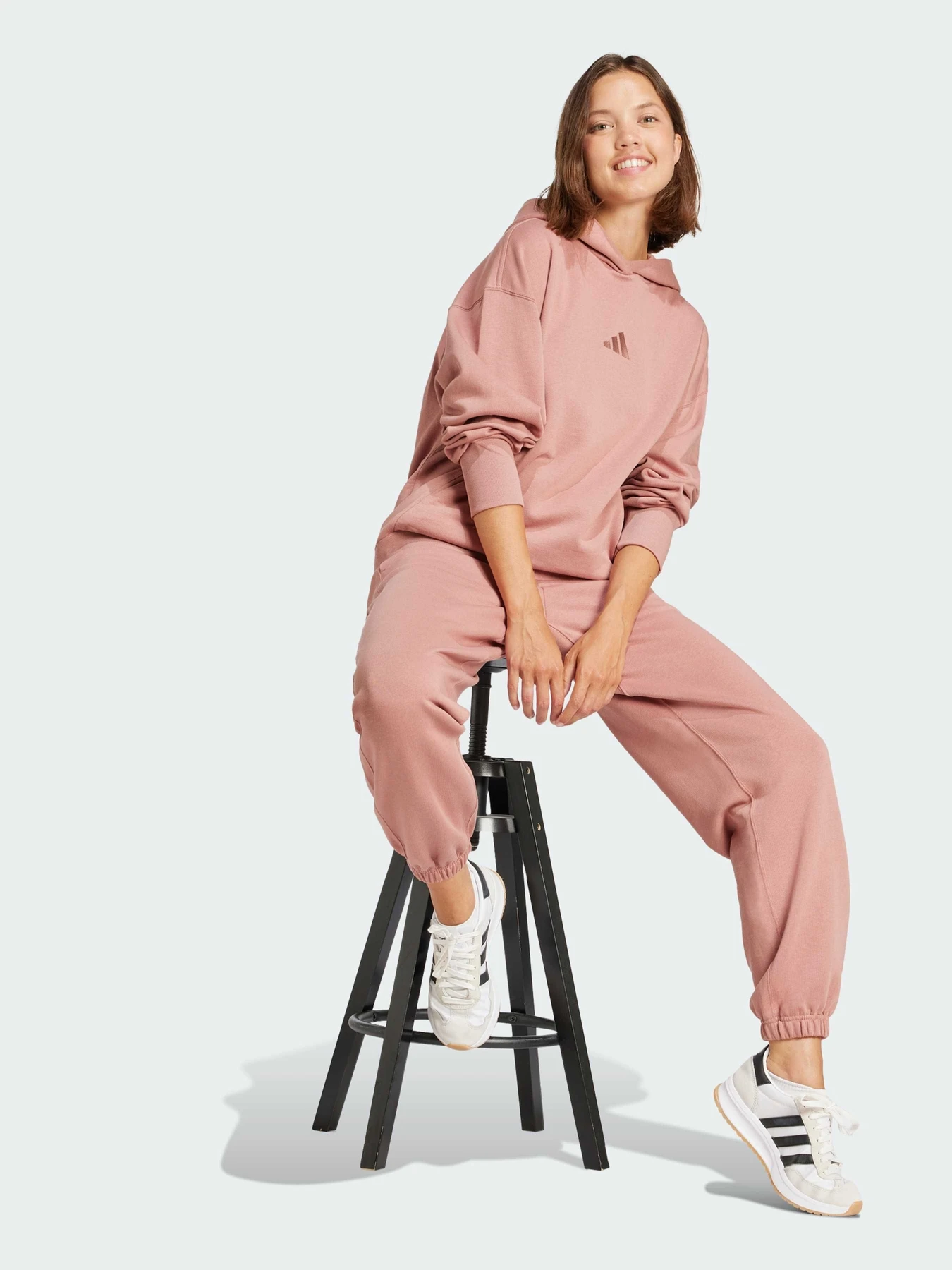 Худі та світшоти Adidas модель JD4716 Фото