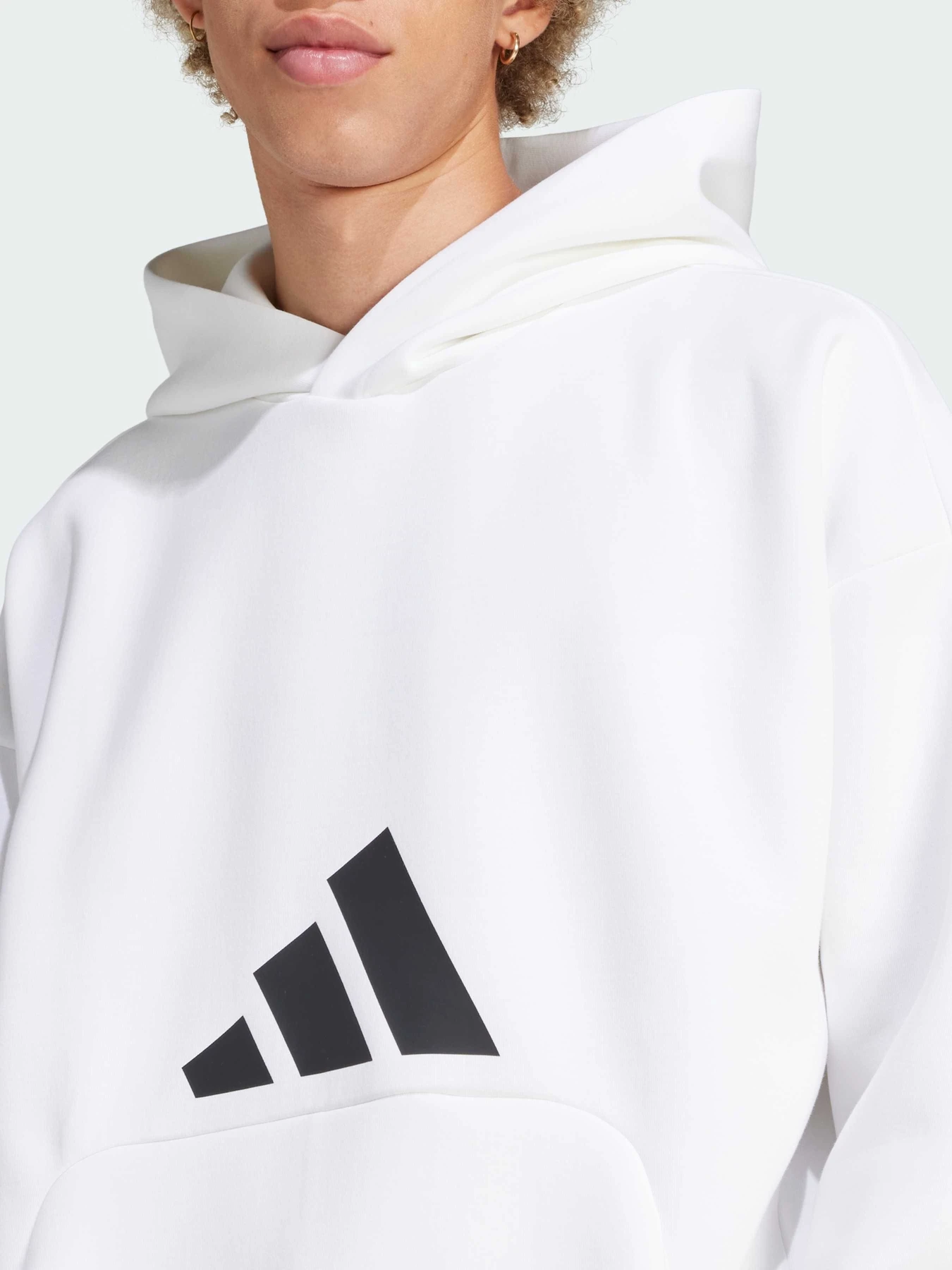 Худи и свитшоты Adidas модель JD4892 Худи и свитшоты Adidas модель JD4892 Фото