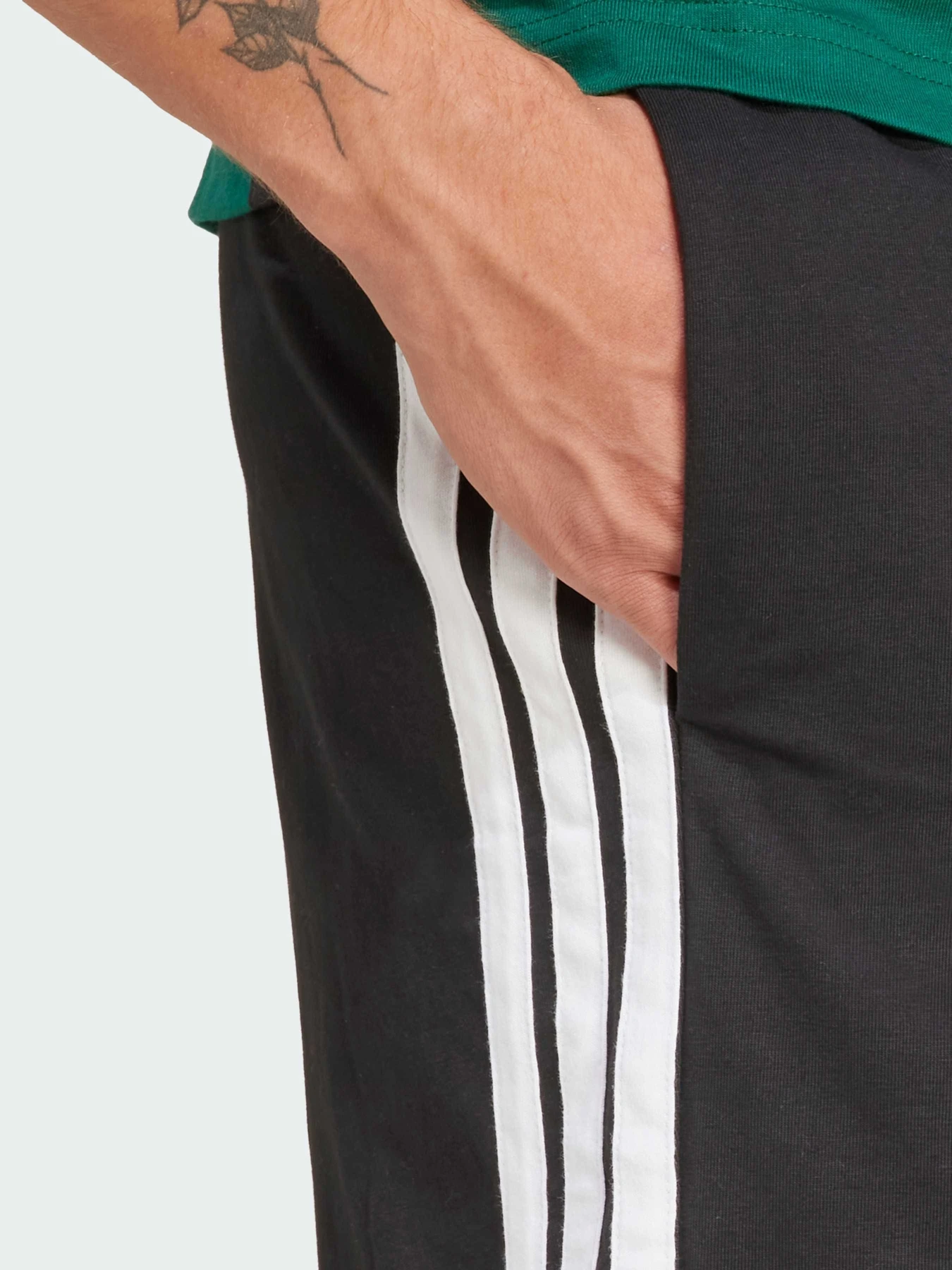 Шорти Adidas модель JD1891 Шорти Adidas модель JD1891 Фото