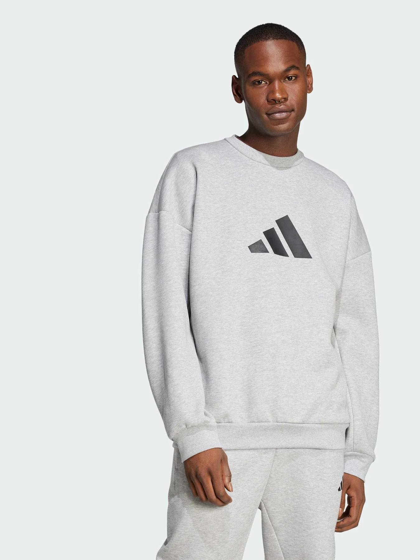 Худі та світшоти Adidas модель JD4902 Худі та світшоти Adidas модель JD4902 Фото