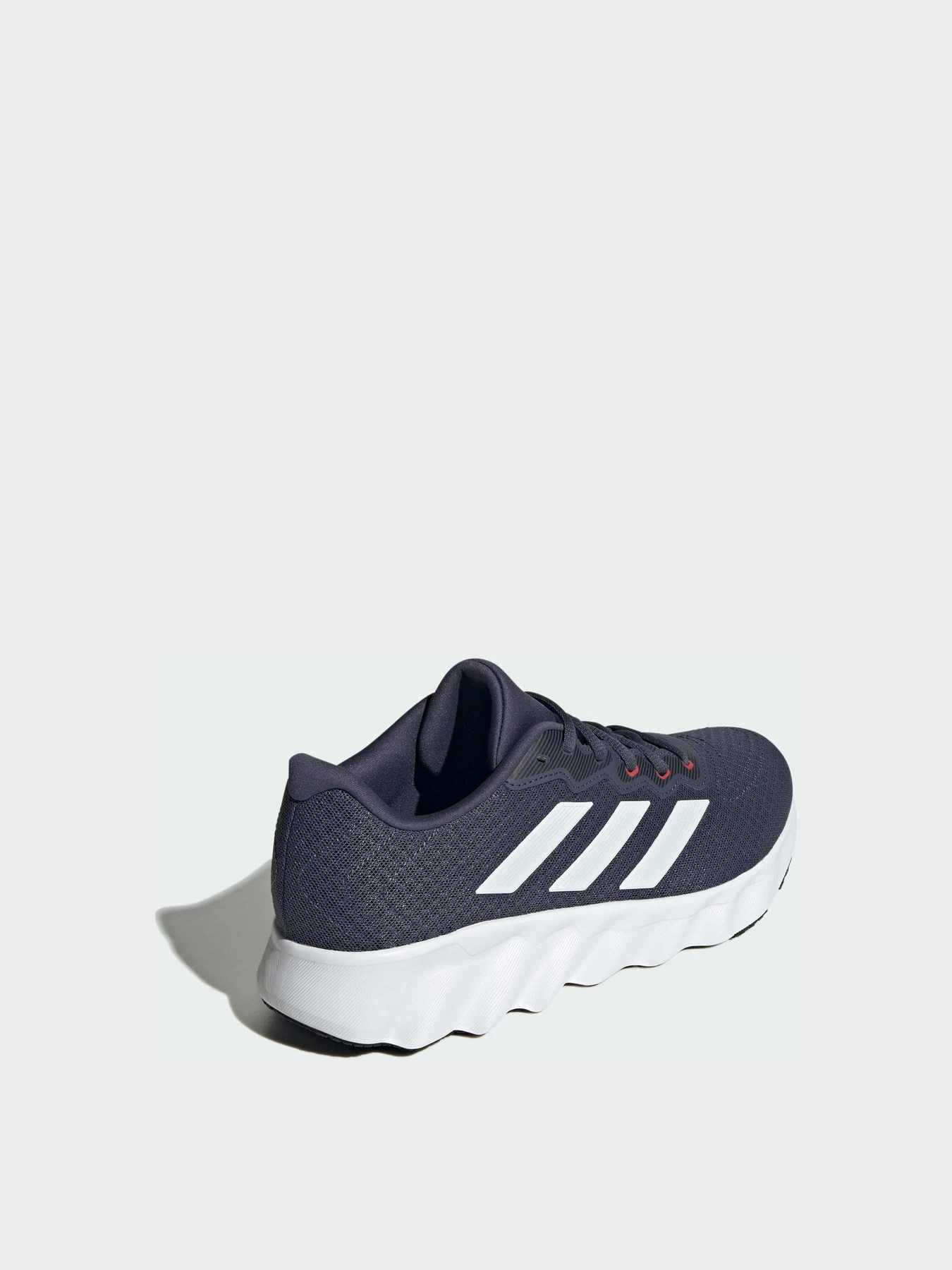 Кроссовки Adidas модель ID8329 Кроссовки Adidas модель ID8329 Фото