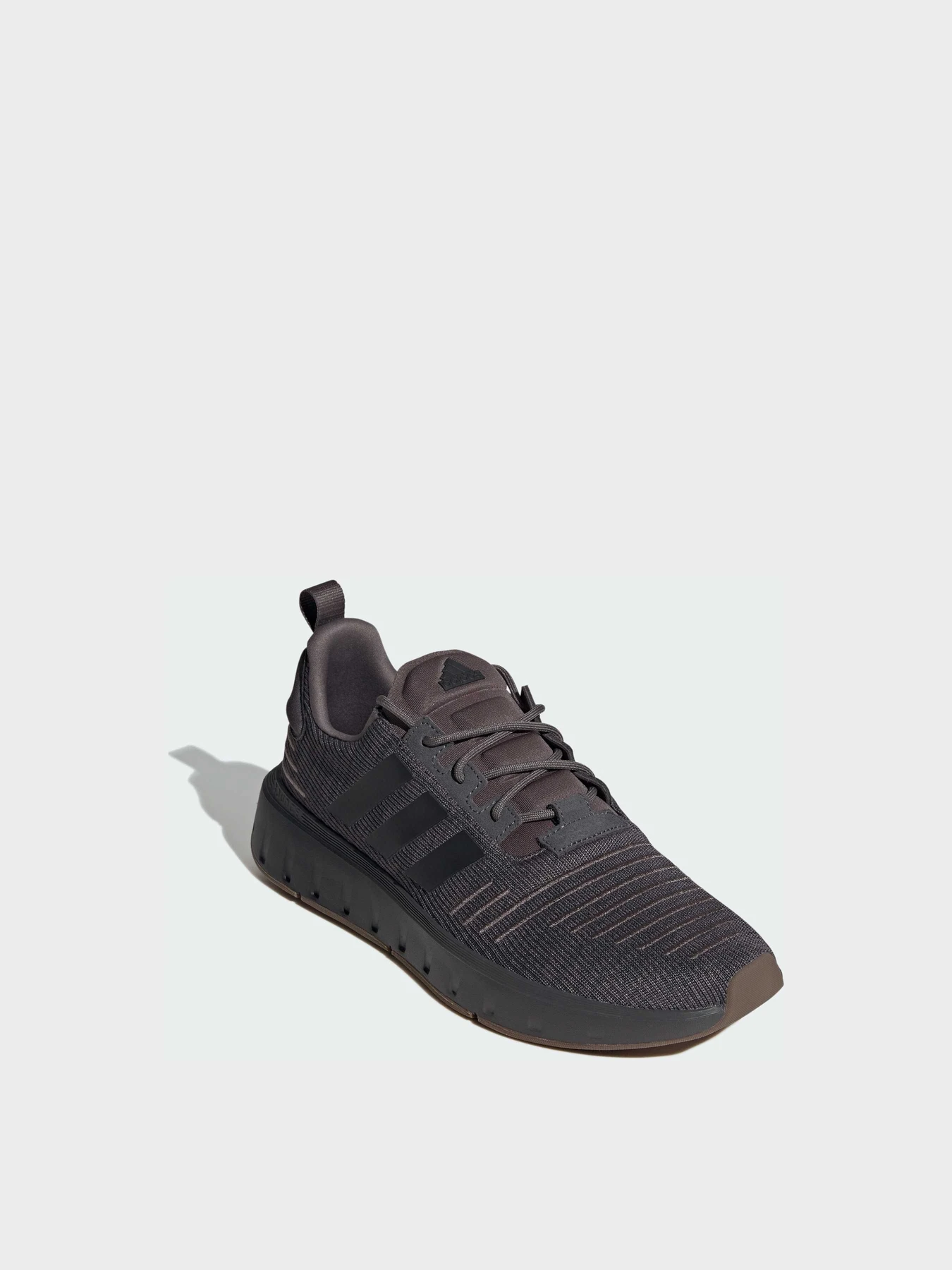 Кроссовки Adidas Swift модель IE6324 Кроссовки Adidas Swift модель IE6324 Фото