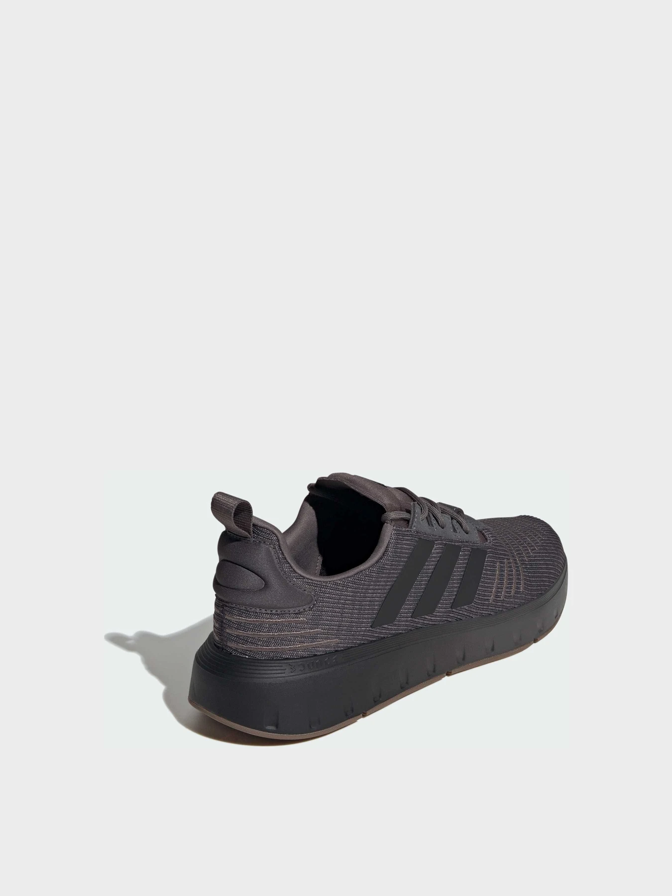 Кроссовки Adidas Swift модель IE6324 Кроссовки Adidas Swift модель IE6324 Фото