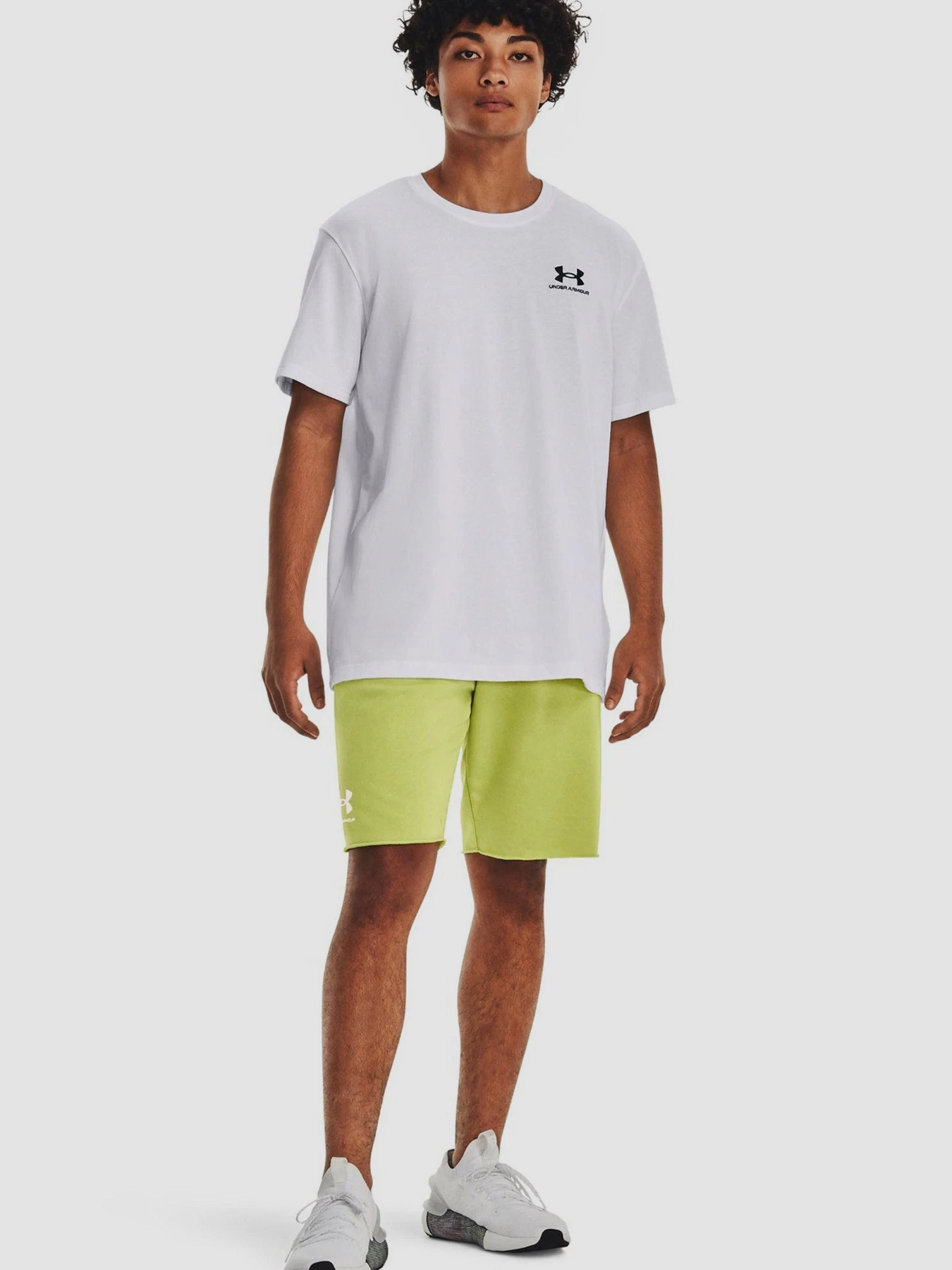 Футболки и поло Under Armour Ua Logo Emb Heavyweight модель 1373997-100 Футболки и поло Under Armour Ua Logo Emb Heavyweight модель 1373997-100 Фото