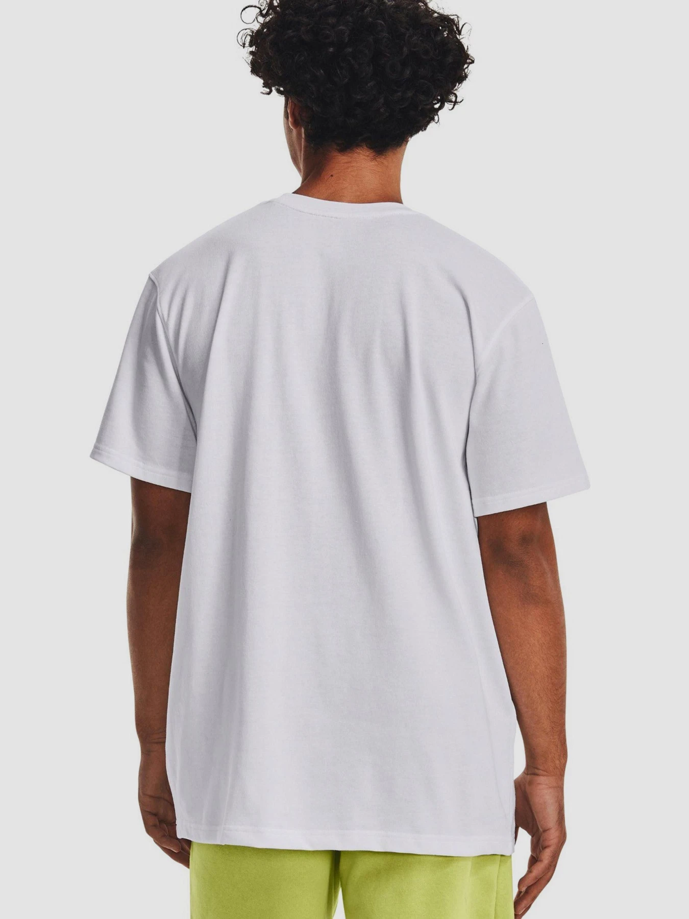 Футболки и поло Under Armour Ua Logo Emb Heavyweight модель 1373997-100 Футболки и поло Under Armour Ua Logo Emb Heavyweight модель 1373997-100 Фото