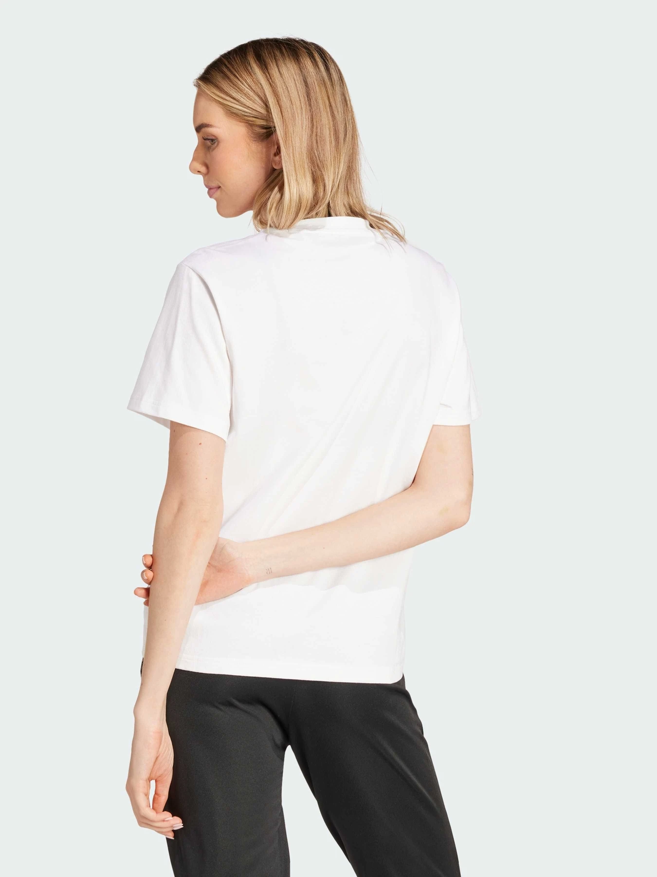 Футболки і поло Adidas модель IX6455 Футболки і поло Adidas модель IX6455 Фото