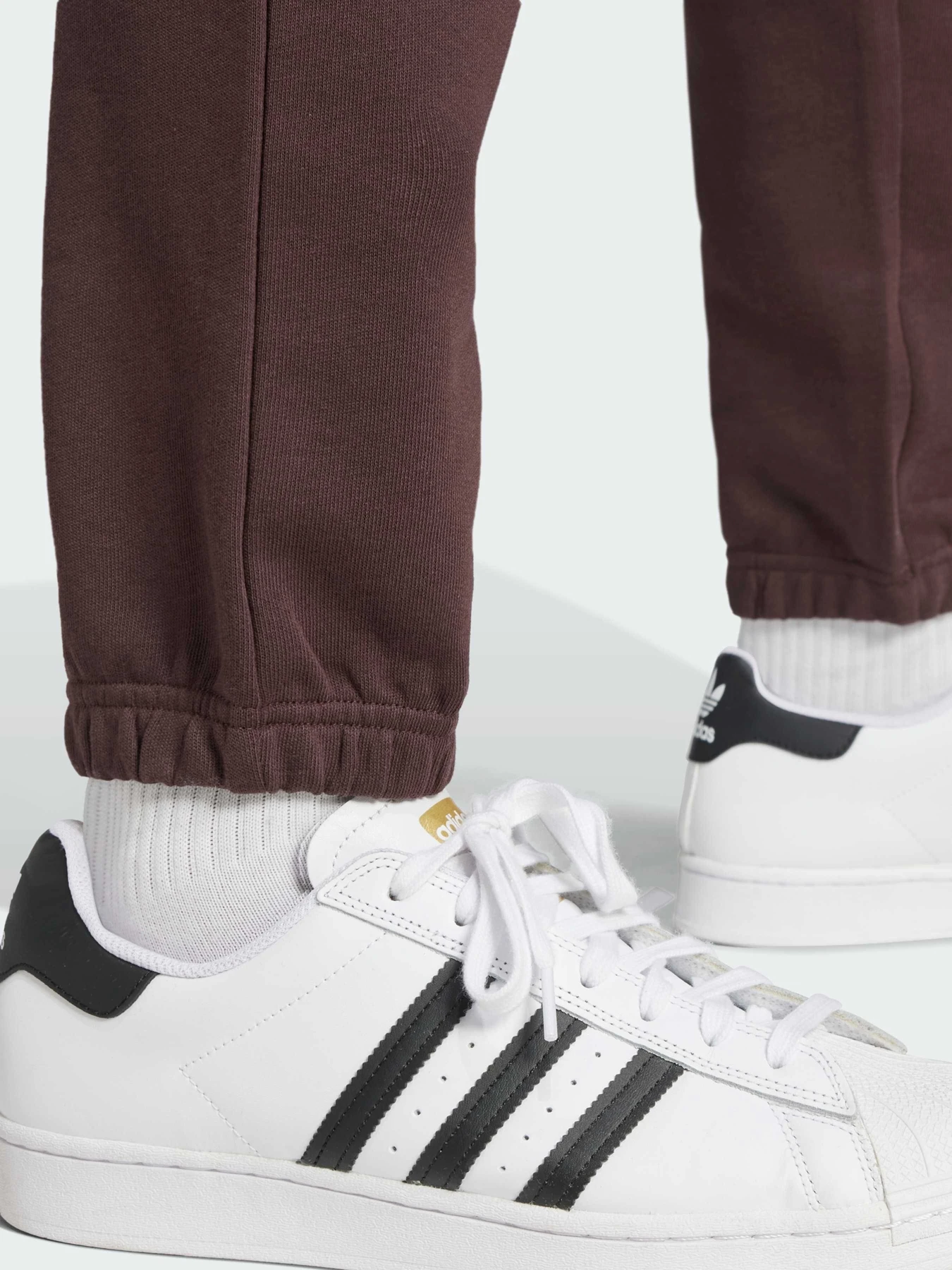 Брюки Adidas модель IX7690 Брюки Adidas модель IX7690 Фото