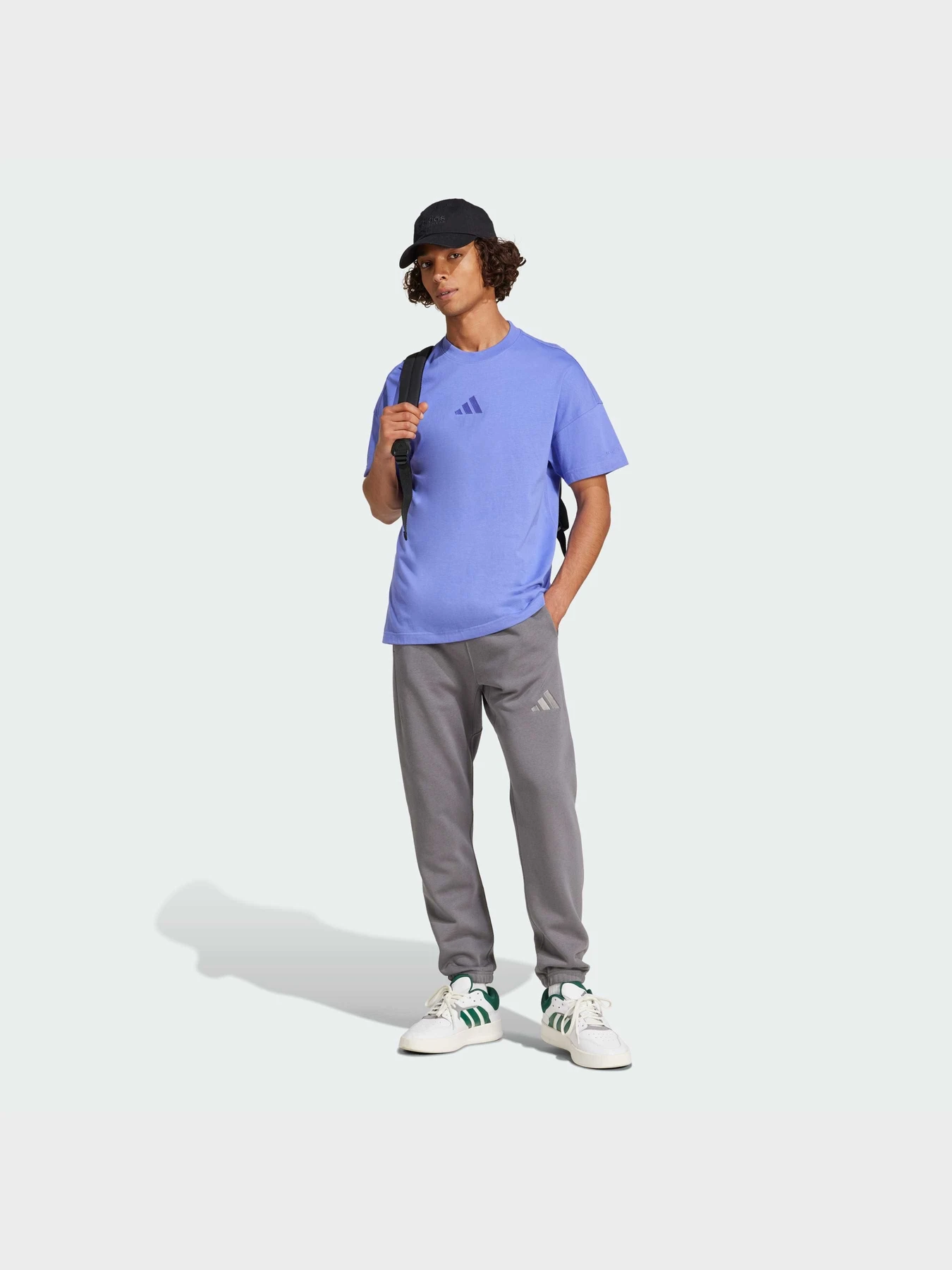 Футболки и поло Adidas модель IY4144 Футболки и поло Adidas модель IY4144 Фото