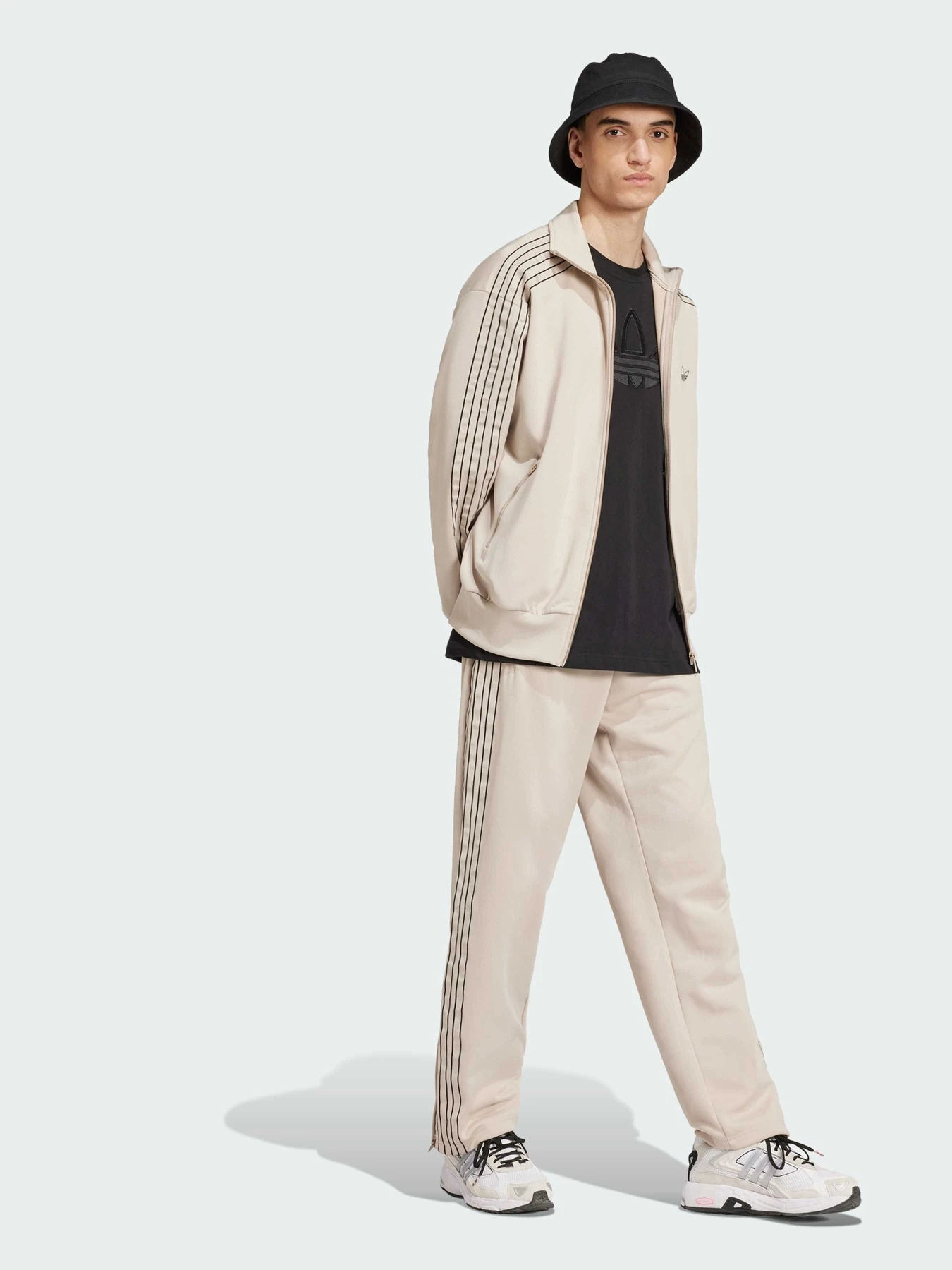 Худи и свитшоты Adidas Adicolor модель IW5826 Худи и свитшоты Adidas Adicolor модель IW5826 Фото