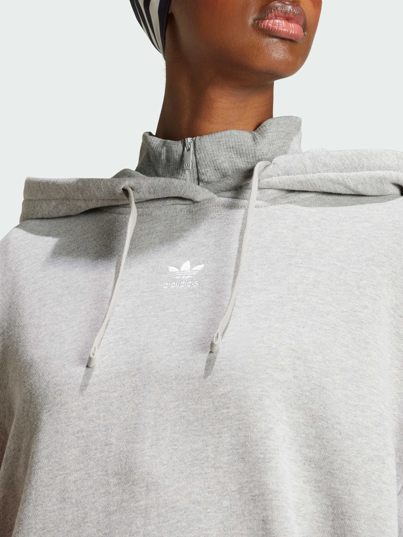 Худі та світшоти Adidas модель IY9616 Фото