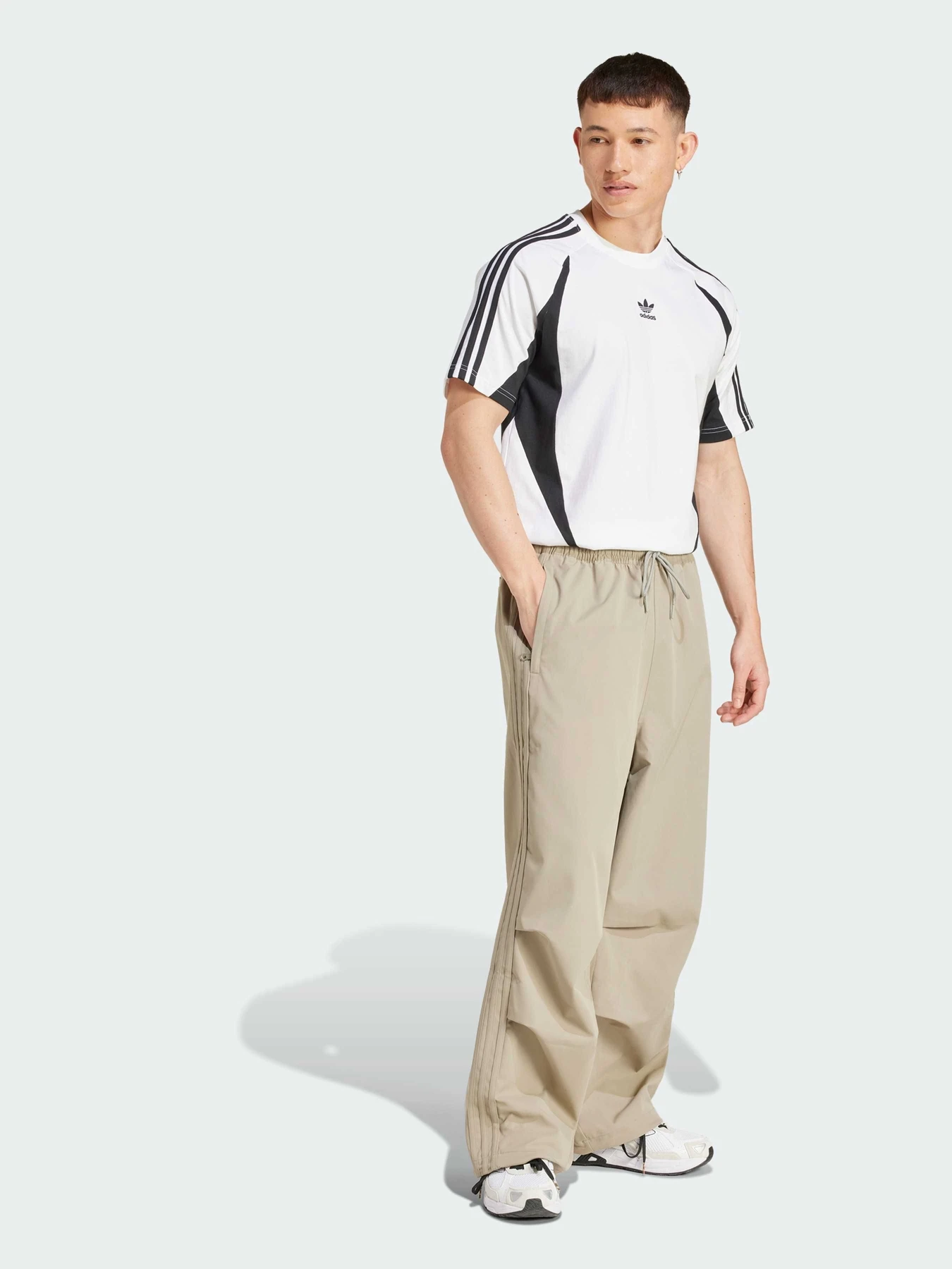 Футболки і поло Adidas модель IZ4827 Футболки і поло Adidas модель IZ4827 Фото