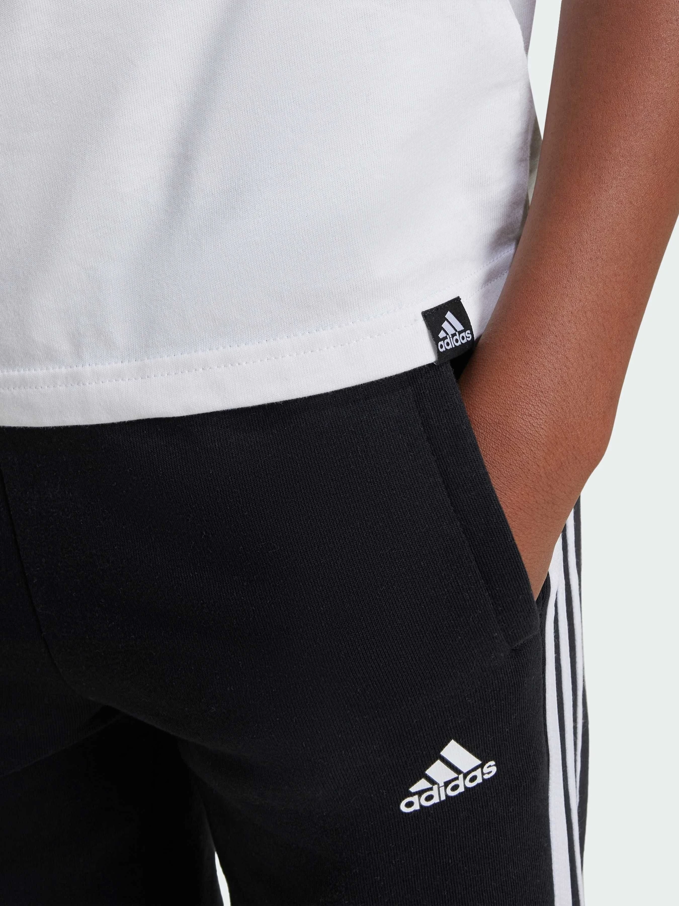 Футболки и поло Adidas модель IZ0419 Футболки и поло Adidas модель IZ0419 Фото