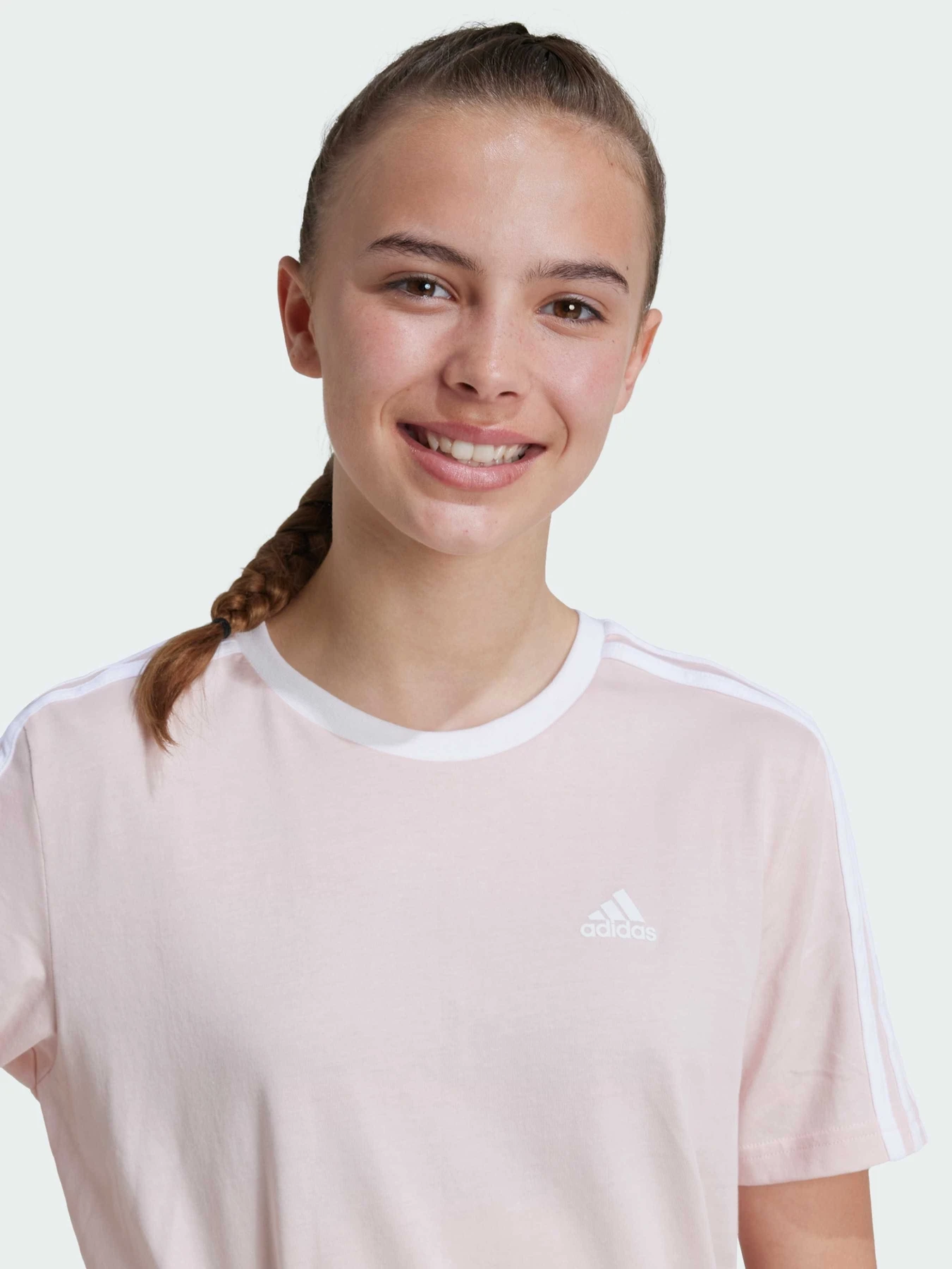 Футболки і поло Adidas модель IZ3448 Футболки і поло Adidas модель IZ3448 Фото