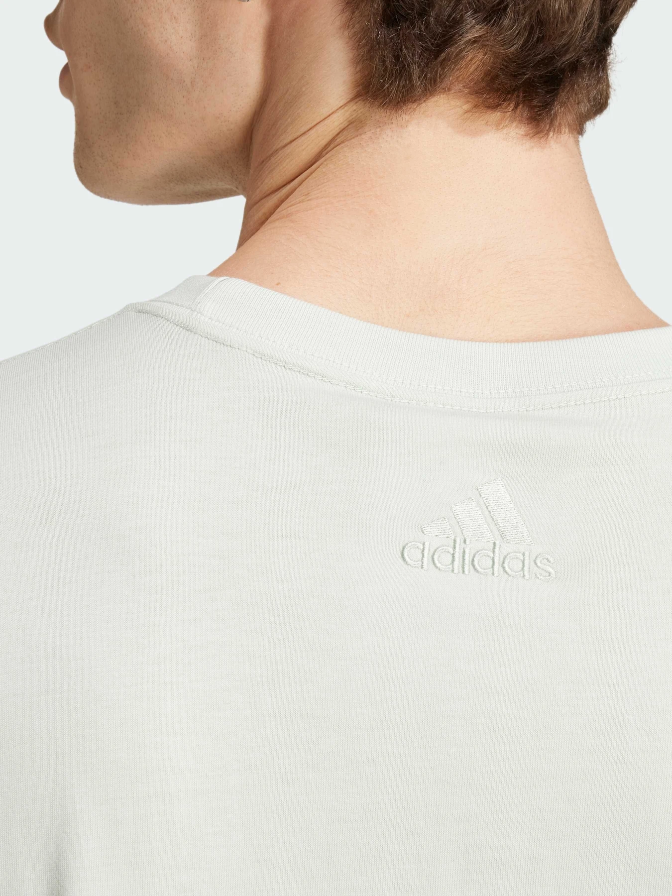 Футболки и поло Adidas модель IZ4767 Футболки и поло Adidas модель IZ4767 Фото