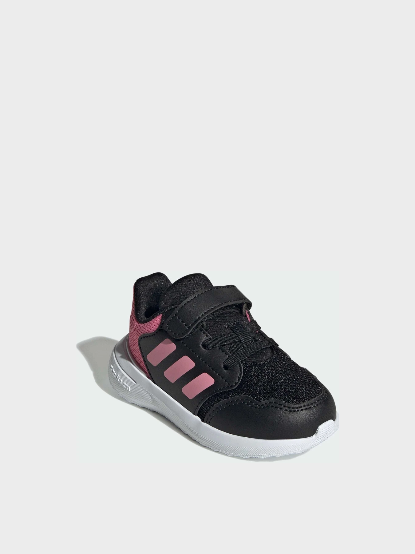 Кросівки Adidas модель IH7779 Кросівки Adidas модель IH7779 Фото