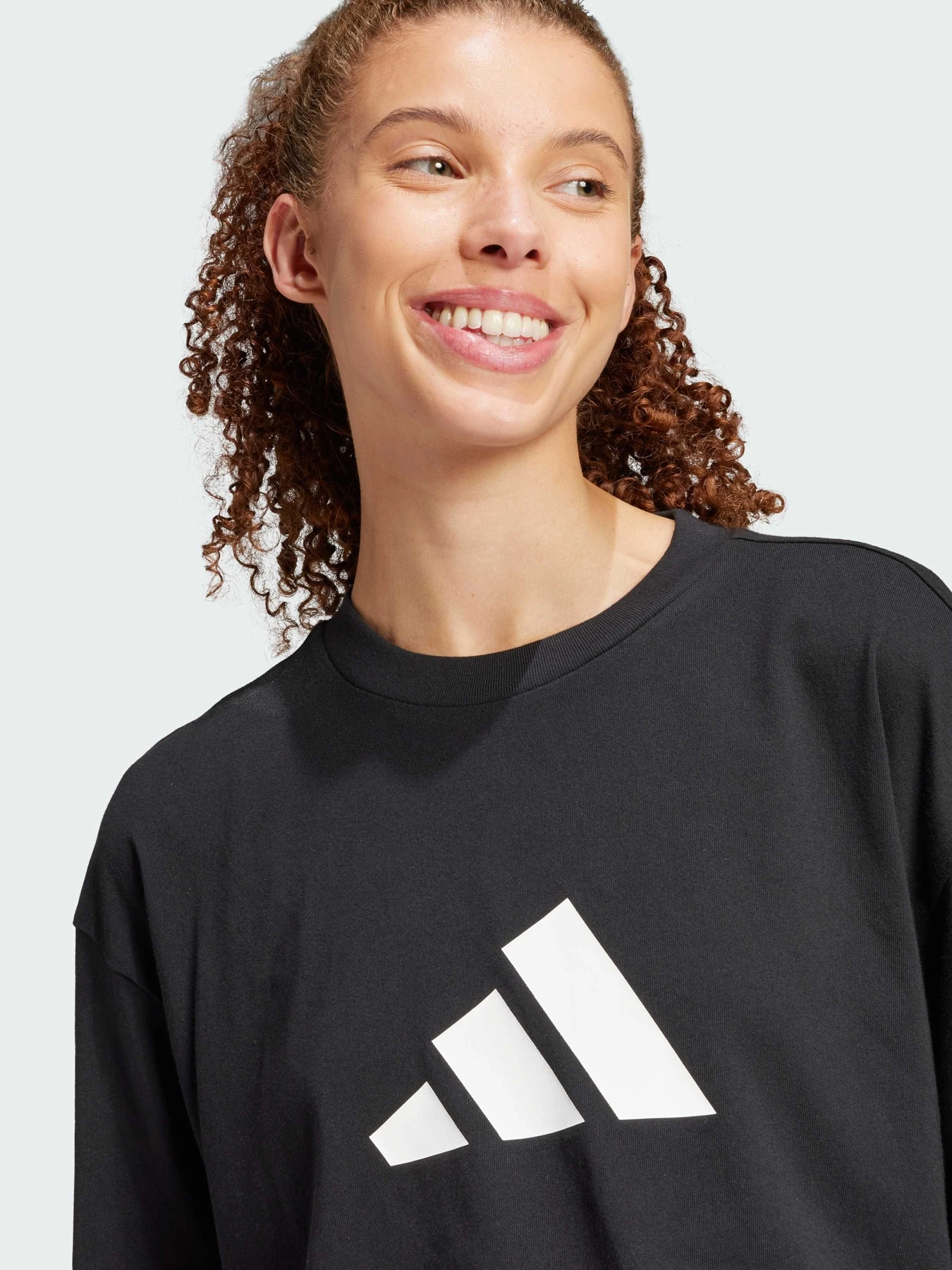 Футболки и поло Adidas модель JE0131 Футболки и поло Adidas модель JE0131 Фото