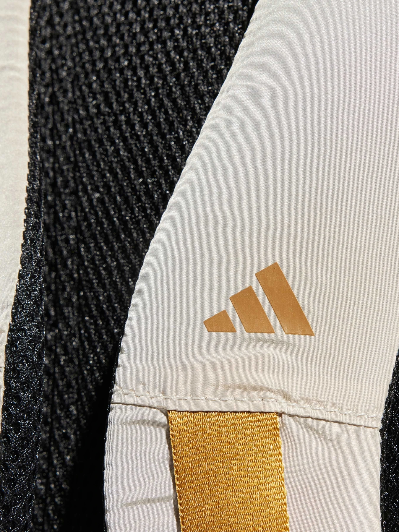 Рюкзаки Adidas модель JG1116 Рюкзаки Adidas модель JG1116 Фото