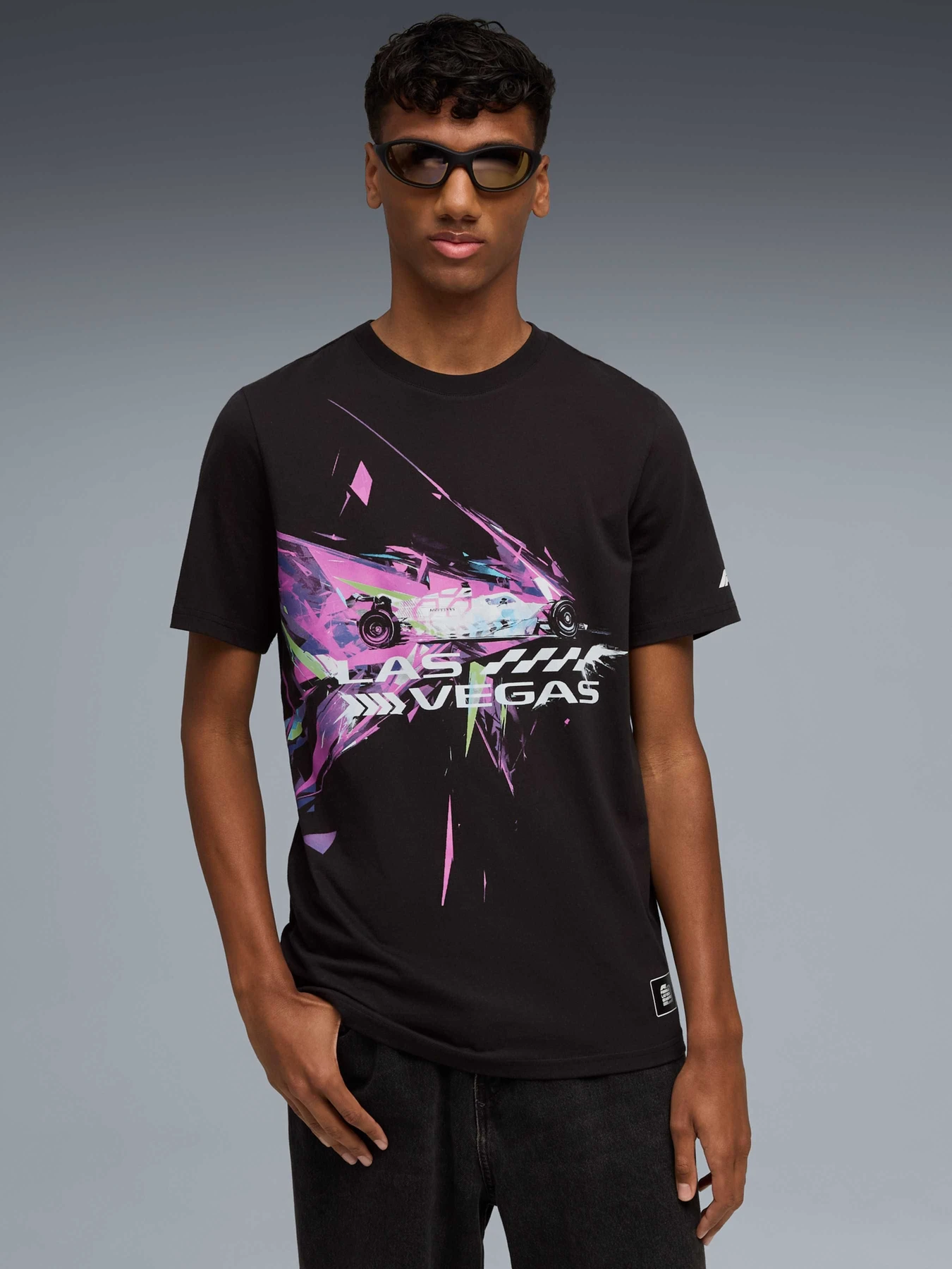 Футболки і поло PUMA F1 Las Vegas Race Tee модель 633374 Футболки і поло PUMA F1 Las Vegas Race Tee модель 633374 Фото