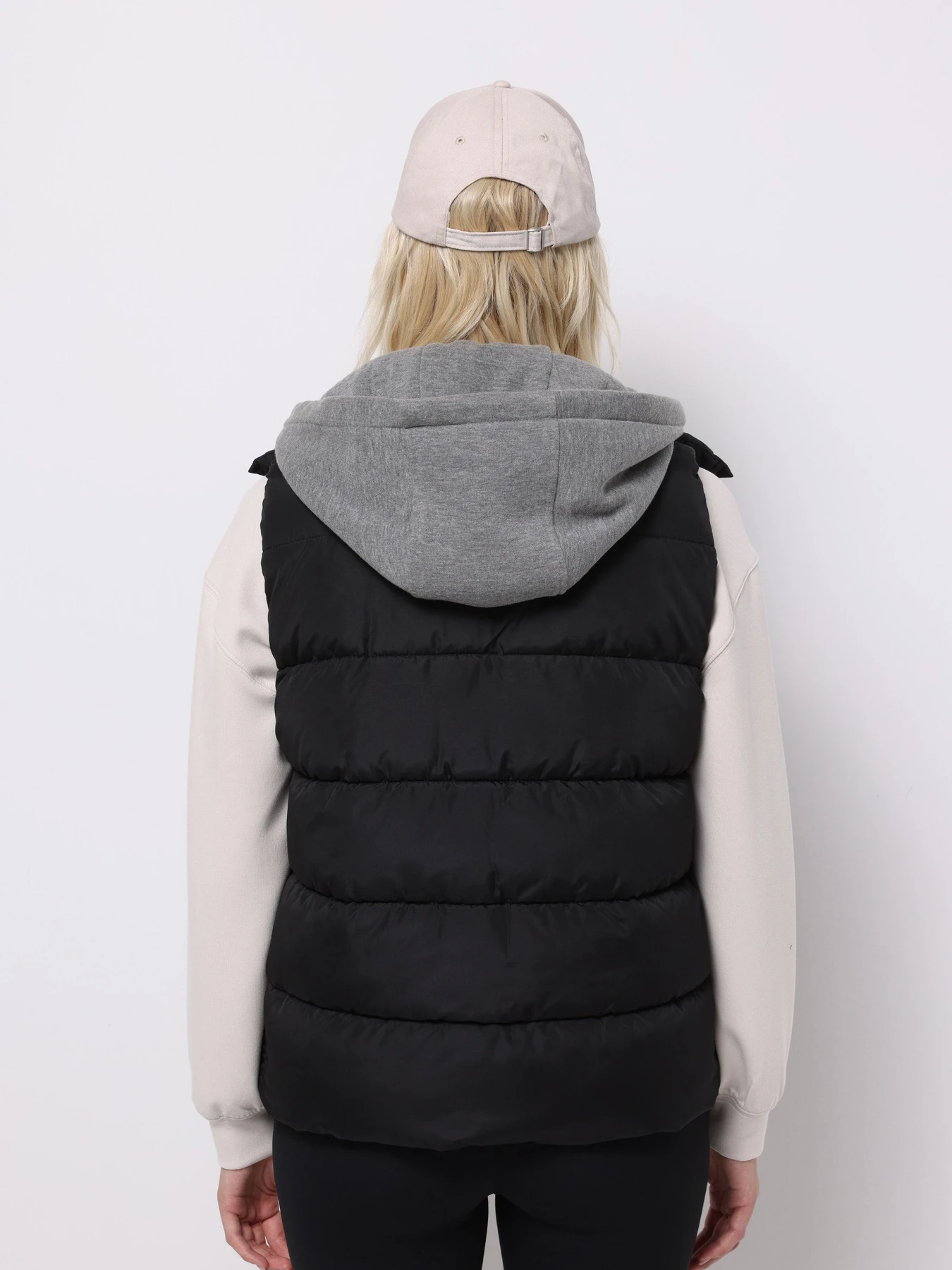 Куртки и дубленки Colin’s модель CL1075669_Q1.V1_BLK Фото