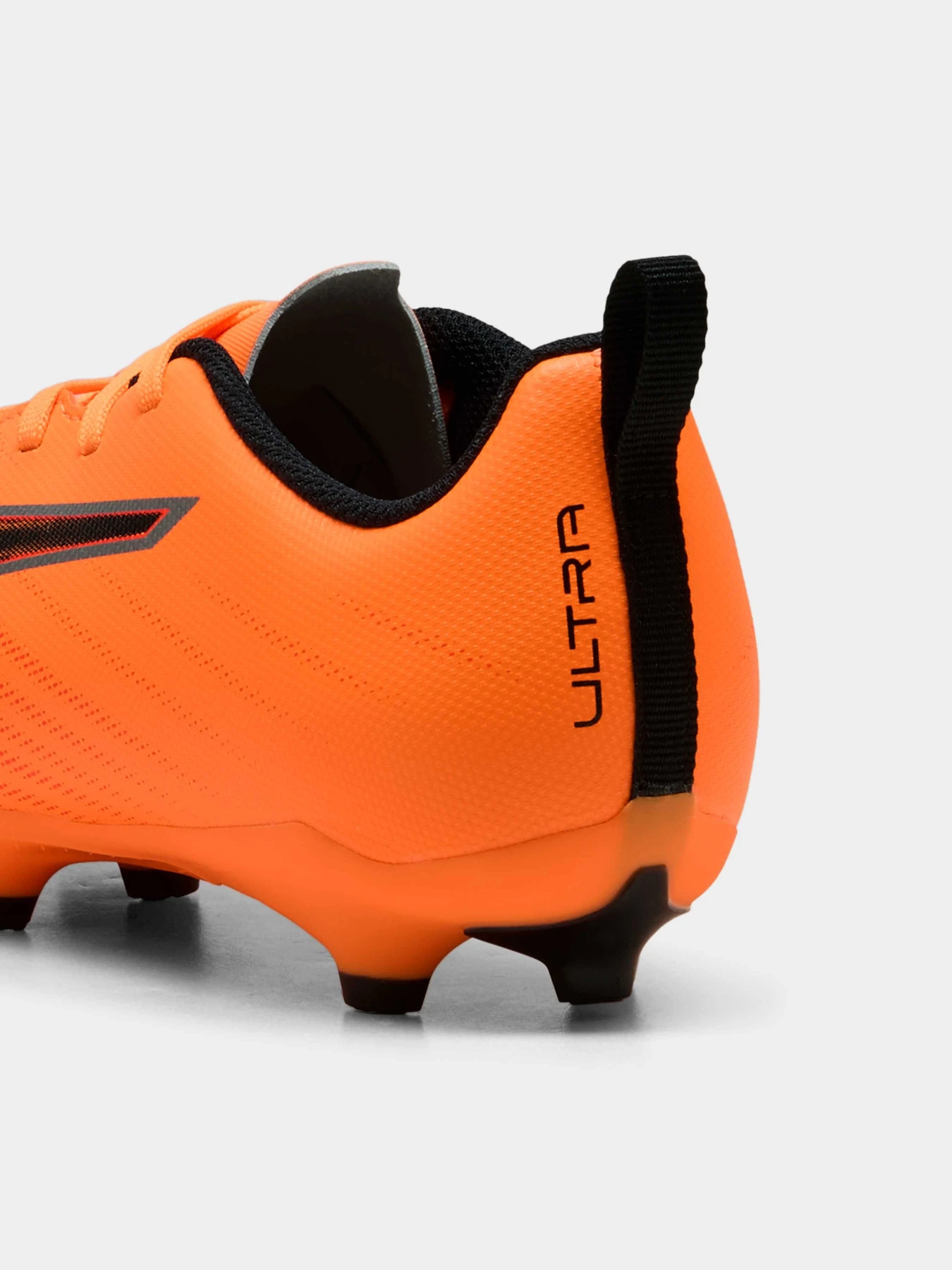 Кросівки PUMA Ultra 6 Play Fg/ag Jr модель 108533 Кросівки PUMA Ultra 6 Play Fg/ag Jr модель 108533 Фото