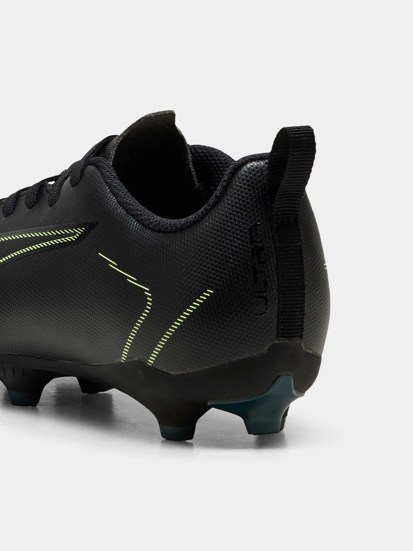 Кроссовки PUMA Ultra 6 Play Fg/ag Jr модель 108533 Кроссовки PUMA Ultra 6 Play Fg/ag Jr модель 108533 Фото
