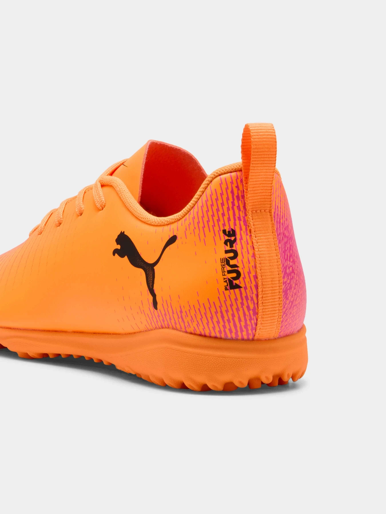 Кросівки PUMA Future 8 Play Tt Jr модель 108626 Кросівки PUMA Future 8 Play Tt Jr модель 108626 Фото