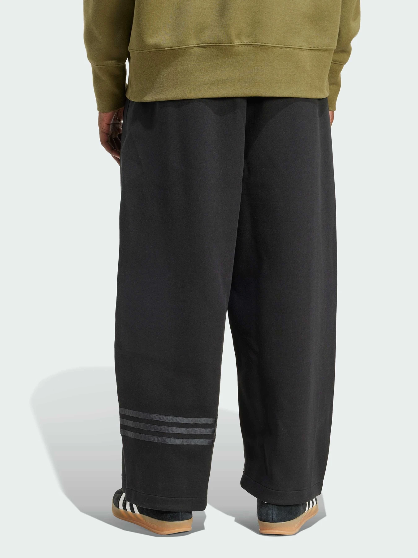 Брюки Adidas Adicolor модель JW5445 Фото
