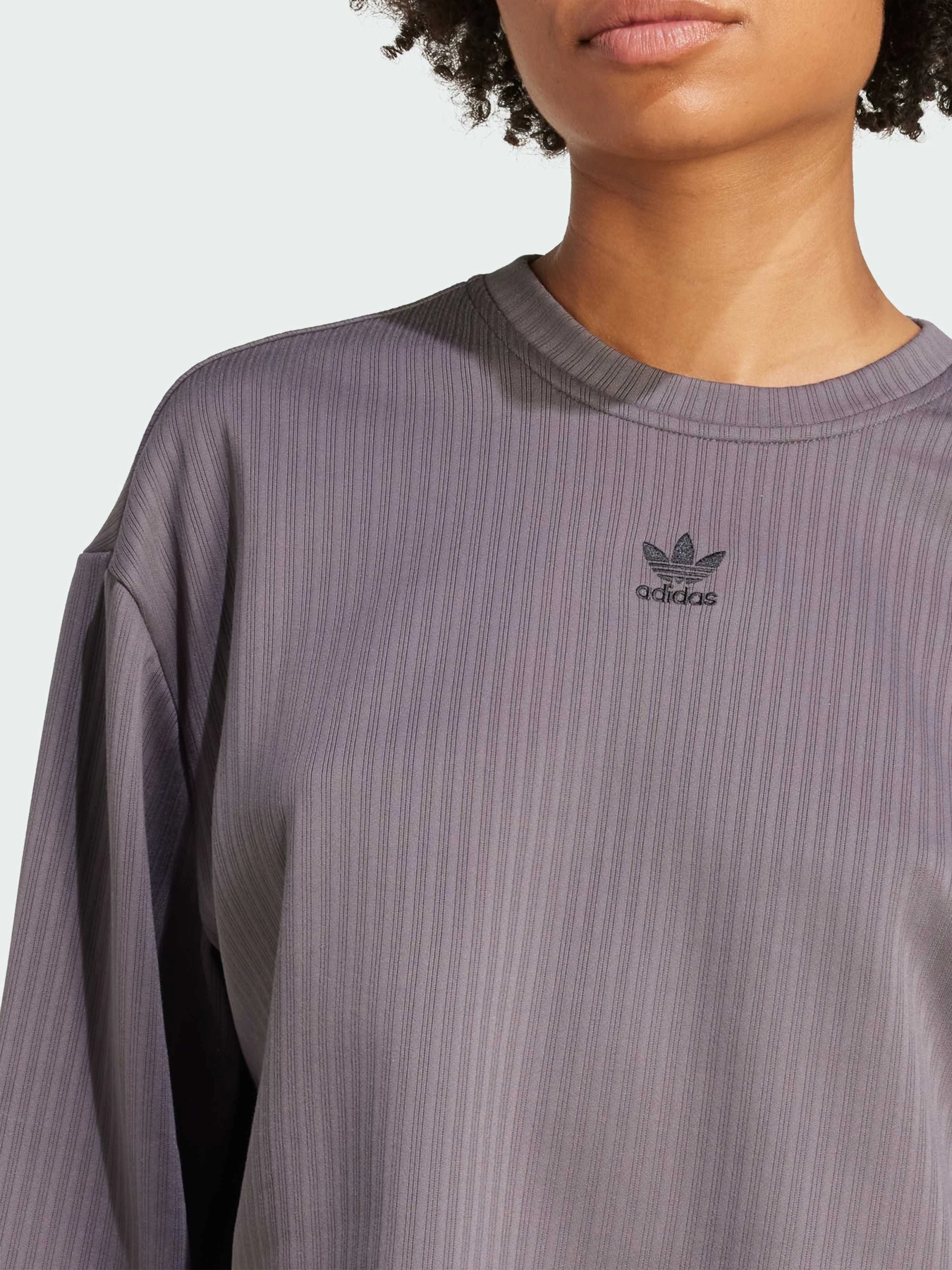 Худи и свитшоты Adidas модель JV7457 Худи и свитшоты Adidas модель JV7457 Фото
