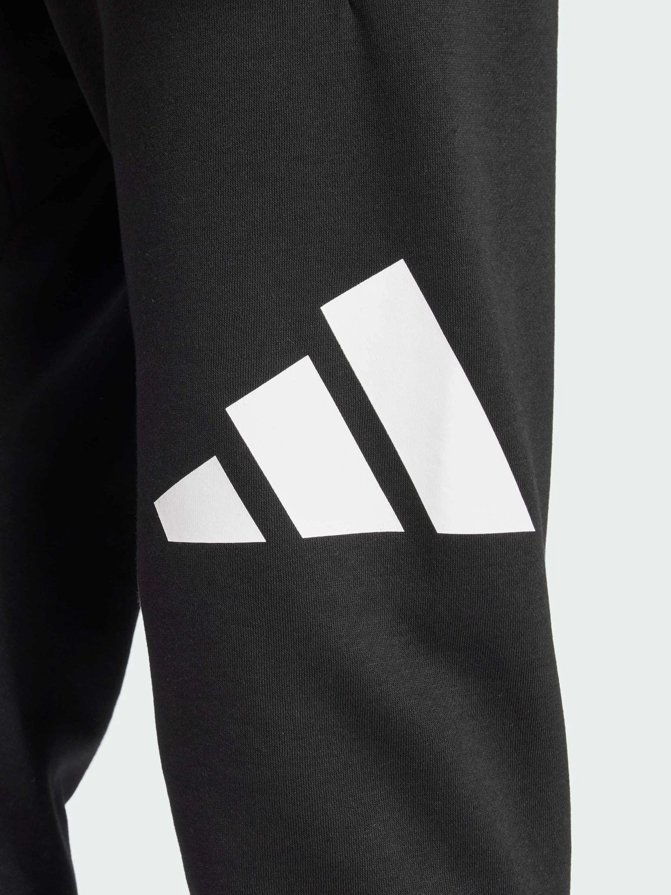 Брюки Adidas модель IN6147 Брюки Adidas модель IN6147 Фото