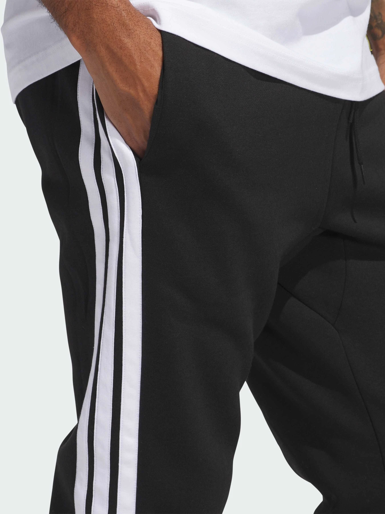 Штани Adidas модель JD1861 Фото