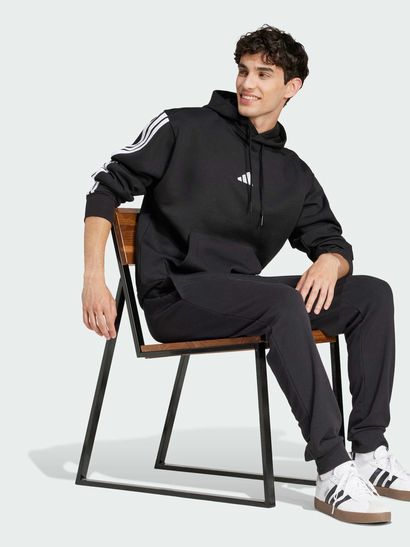 Худи и свитшоты Adidas модель JE6297 Фото