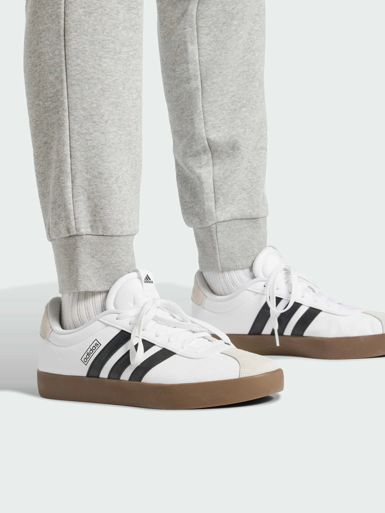 Штани Adidas Adidas Essentials модель JE3818 Штани Adidas Adidas Essentials модель JE3818 Фото