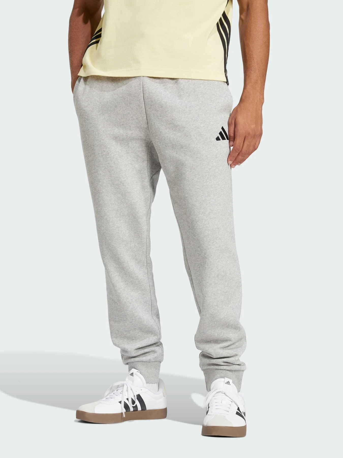 Штани Adidas Adidas Essentials модель JE3818 Штани Adidas Adidas Essentials модель JE3818 Фото