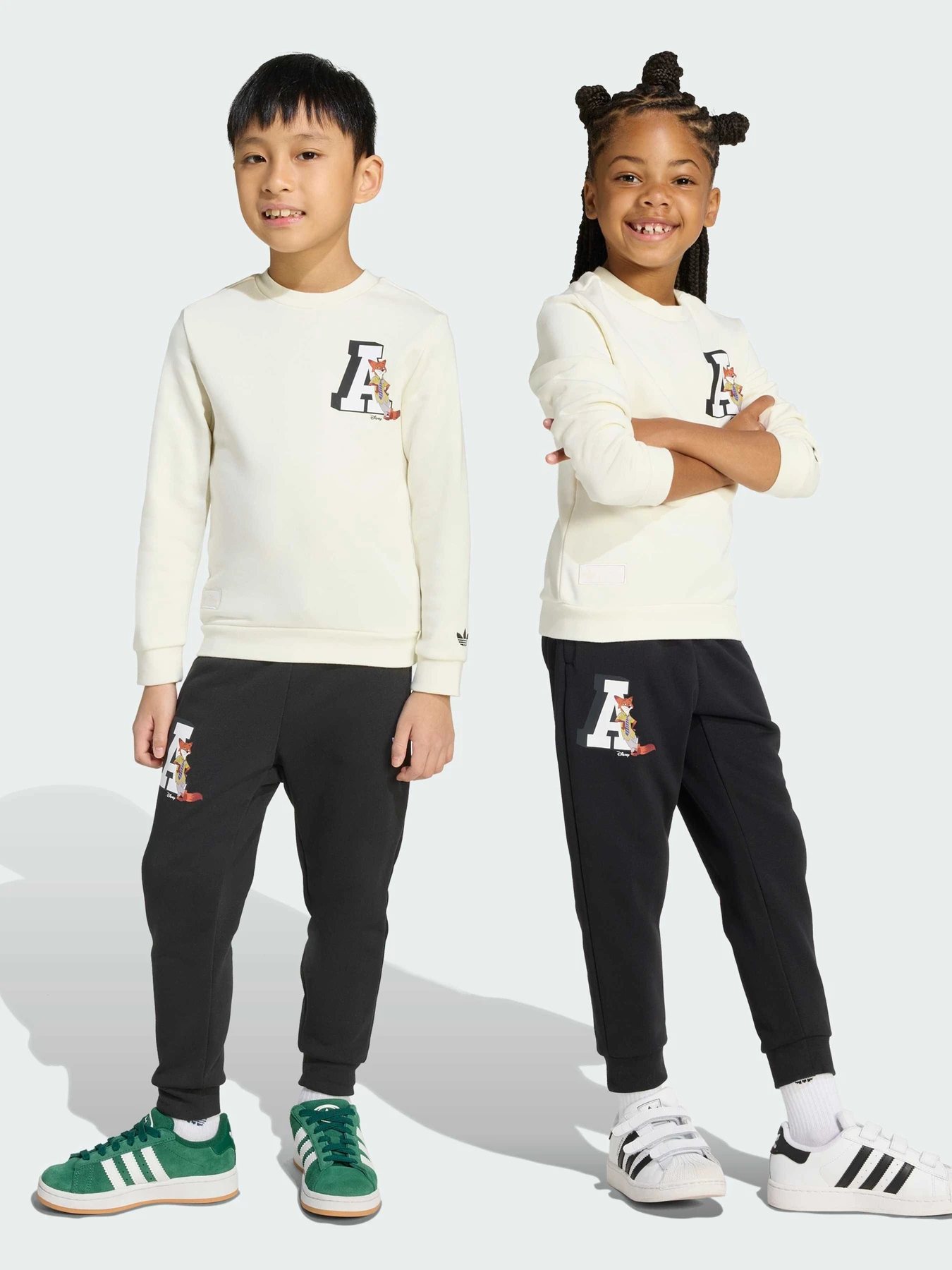 Костюми Adidas Graphics модель JX3018 Костюми Adidas Graphics модель JX3018 Фото
