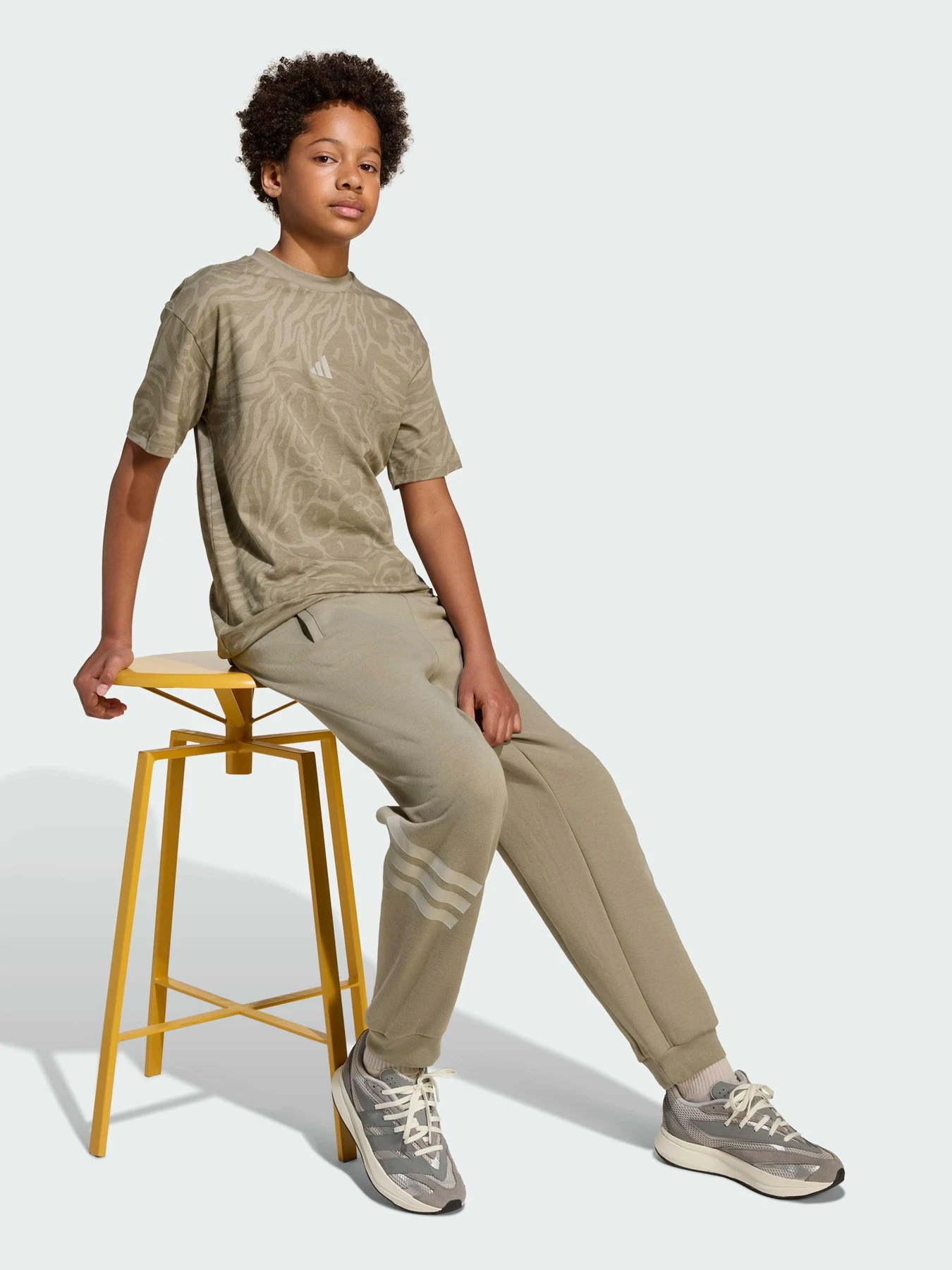 Брюки Adidas модель JW7523 Брюки Adidas модель JW7523 Фото