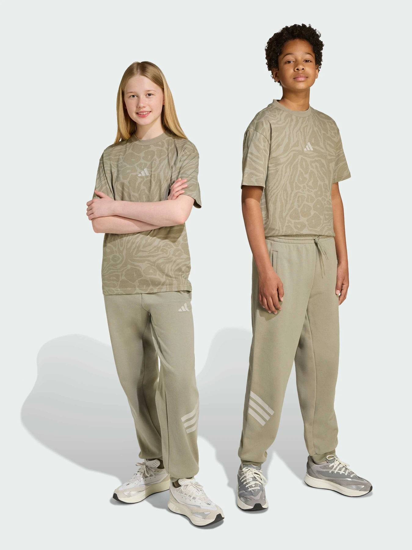 Брюки Adidas модель JW7523 Брюки Adidas модель JW7523 Фото