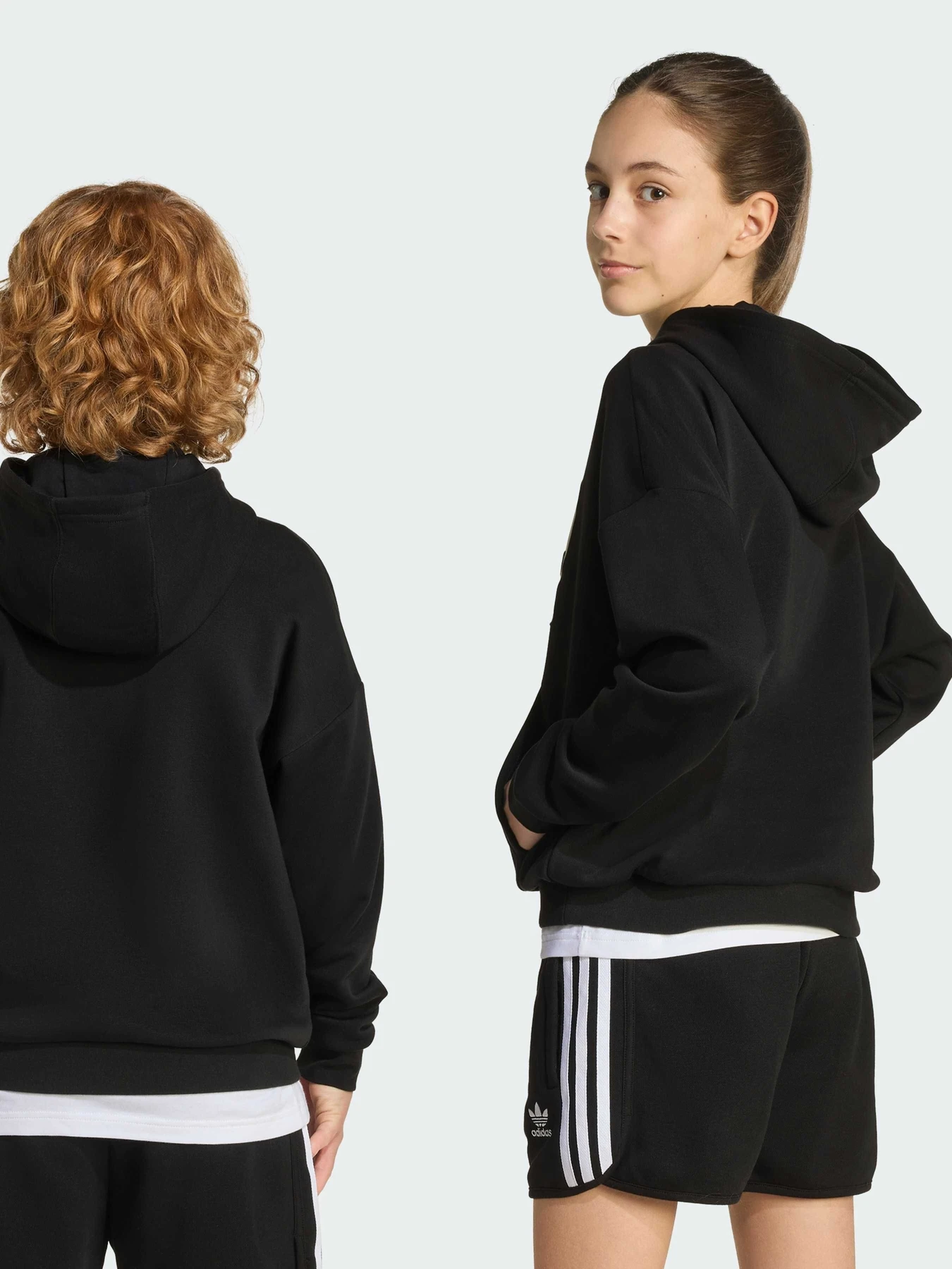 Худі та світшоти Adidas Graphics модель JX0455 Худі та світшоти Adidas Graphics модель JX0455 Фото