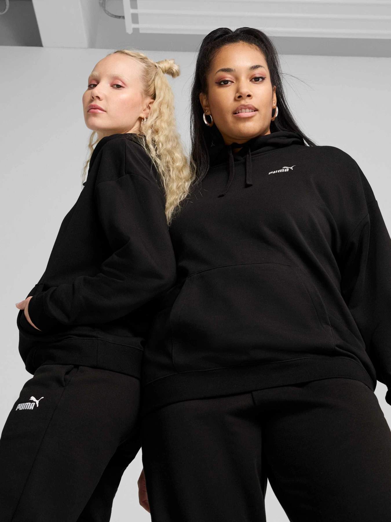 Худи и свитшоты PUMA Ess Small No. 1 Logo Hoodie модель 682398 Худи и свитшоты PUMA Ess Small No. 1 Logo Hoodie модель 682398 Фото