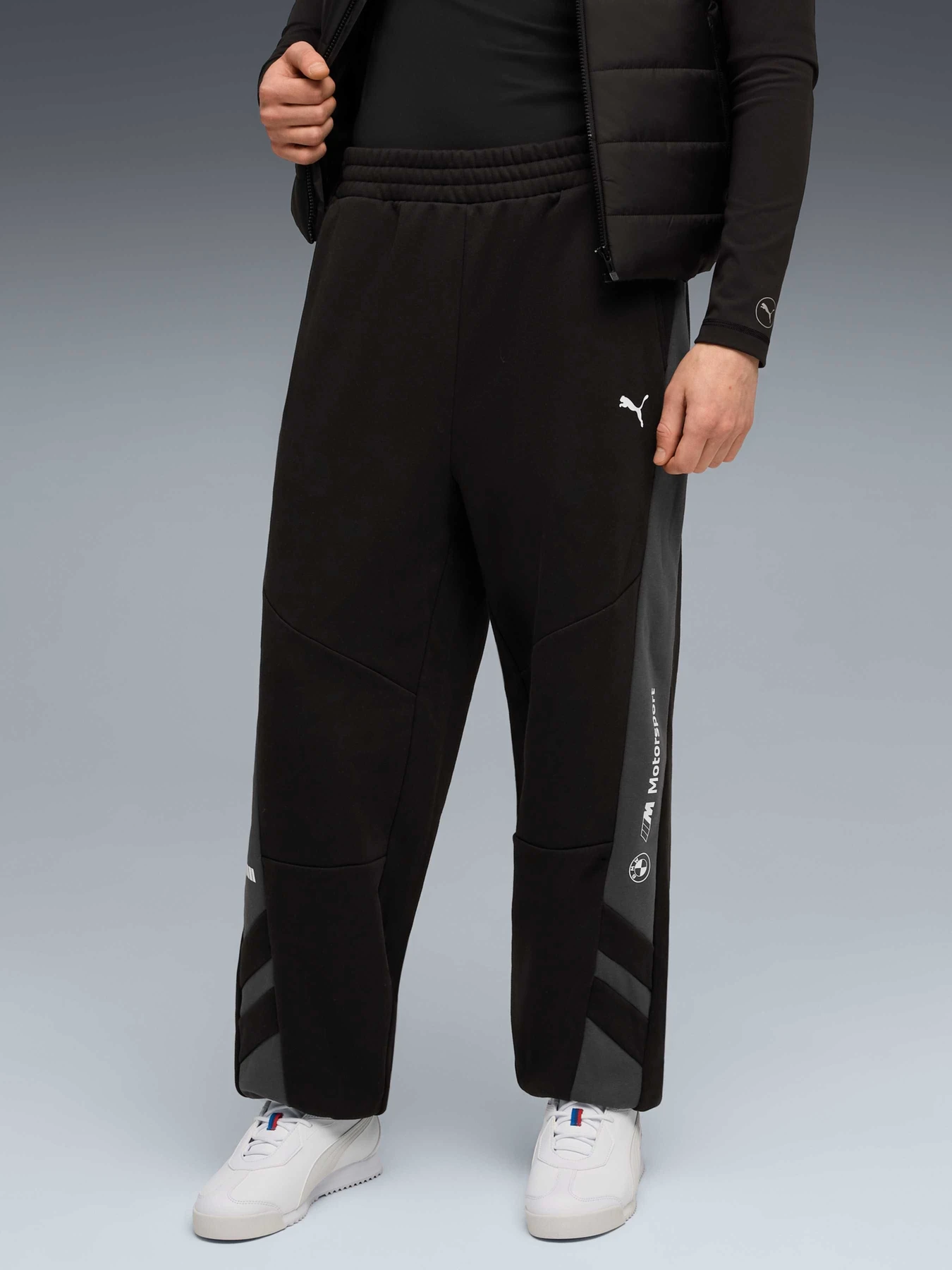 Штани PUMA Bmw Mms Lifestyle Sweatpants модель 632582 Фото