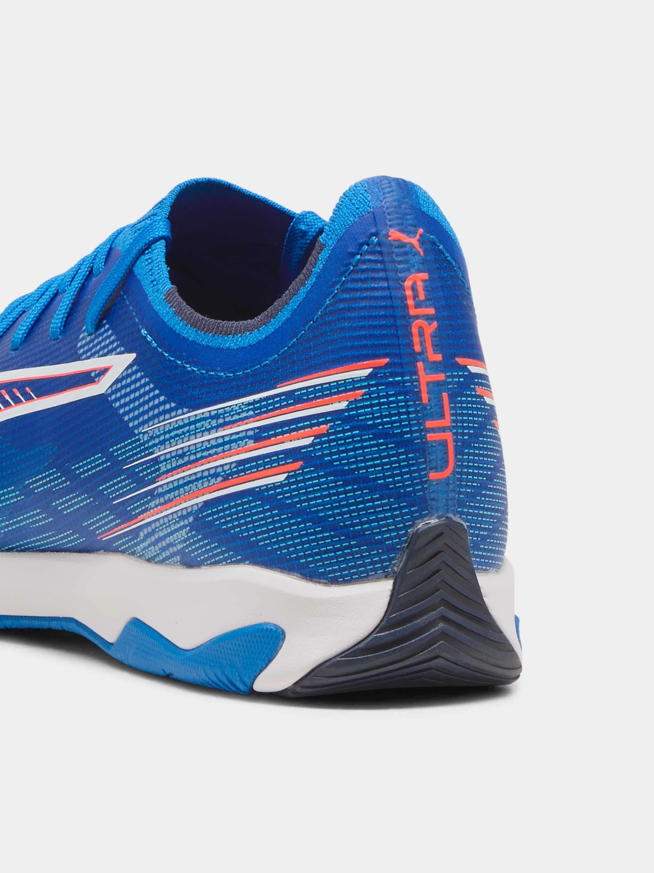 Кросівки PUMA Ultra 6 Match It модель 108517 Кросівки PUMA Ultra 6 Match It модель 108517 Фото