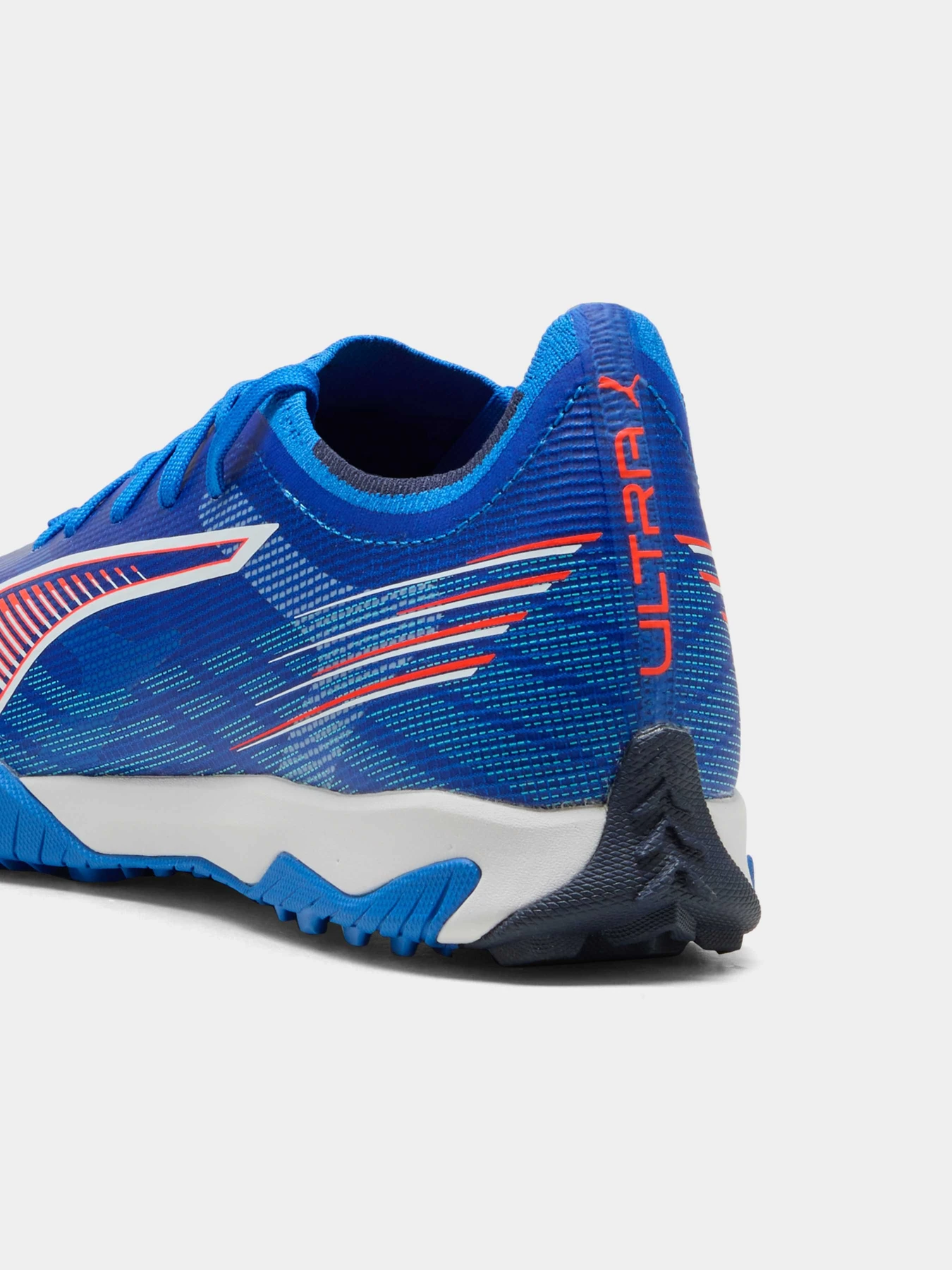 Кросівки PUMA Ultra 6 Match Tt модель 108522 Кросівки PUMA Ultra 6 Match Tt модель 108522 Фото