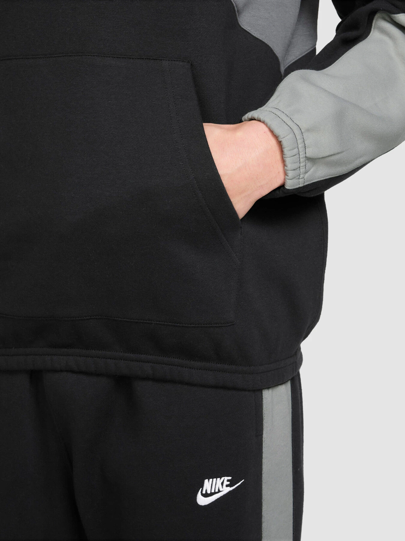 Костюми NIKE M NK CLUB FLEECE HDED TRACK GX модель HV1165-010 Костюми NIKE M NK CLUB FLEECE HDED TRACK GX модель HV1165-010 Фото