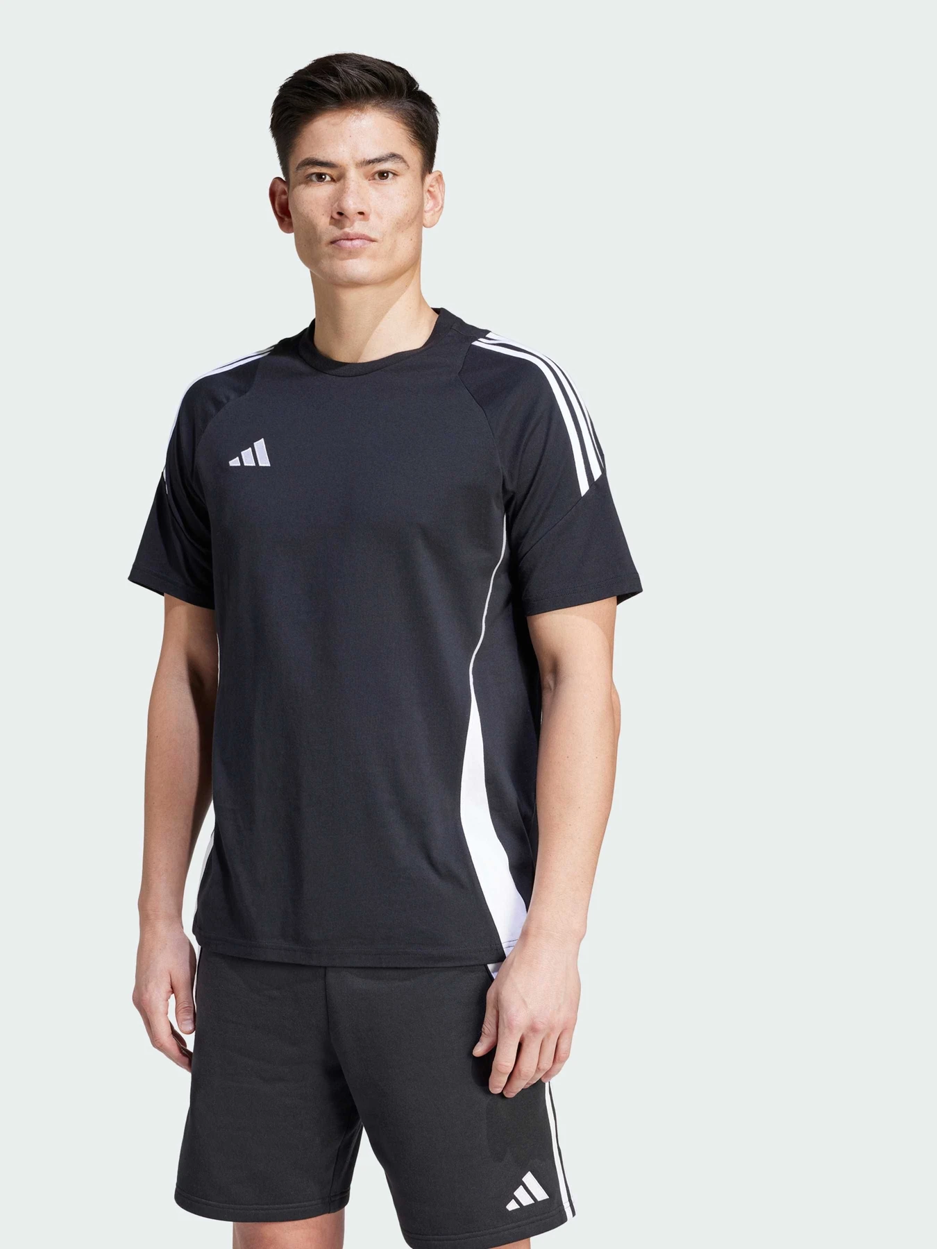Футболки і поло Adidas Tiro модель IJ9954 Футболки і поло Adidas Tiro модель IJ9954 Фото