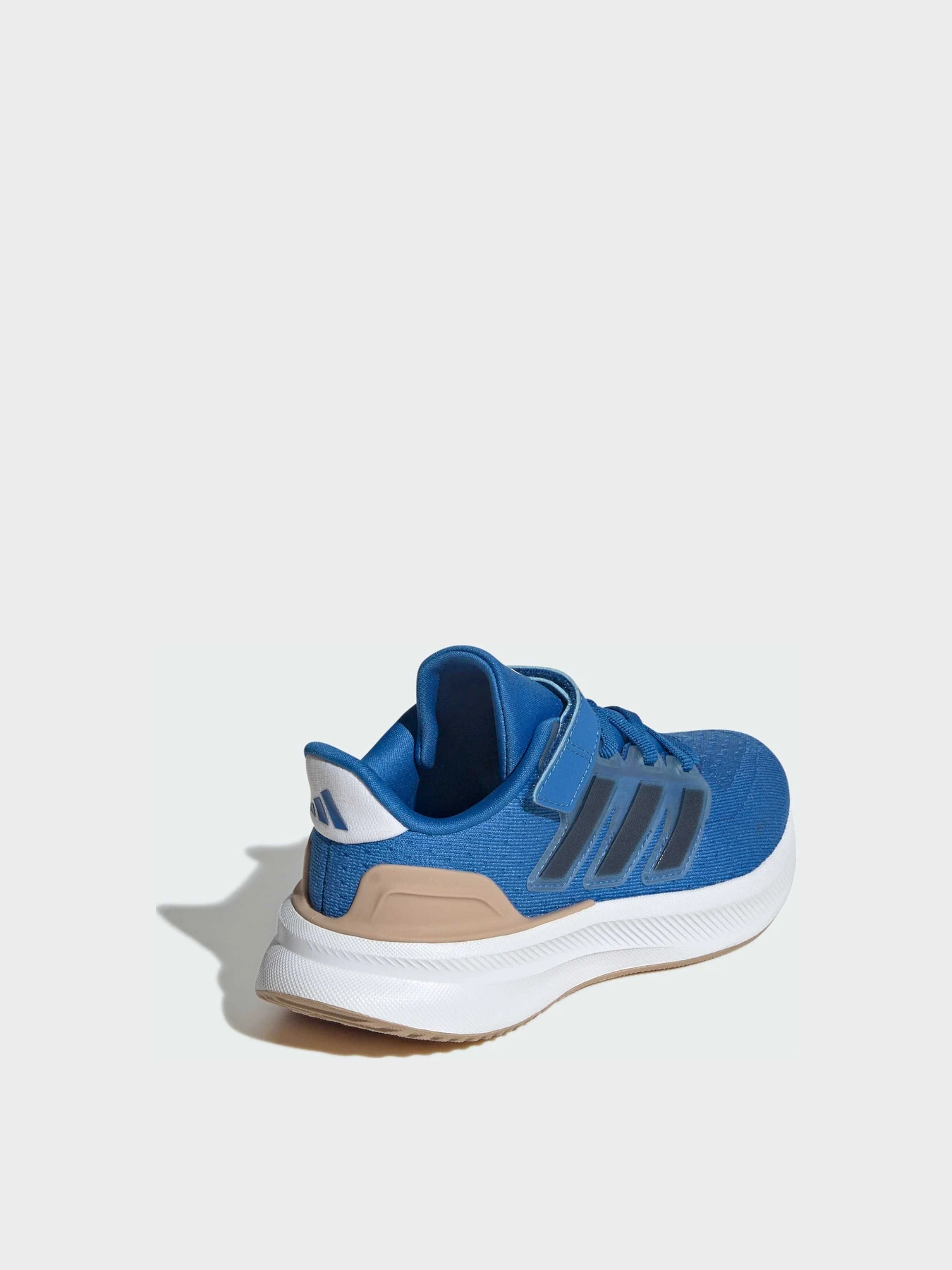 Кроссовки Adidas модель JQ3070 Кроссовки Adidas модель JQ3070 Фото