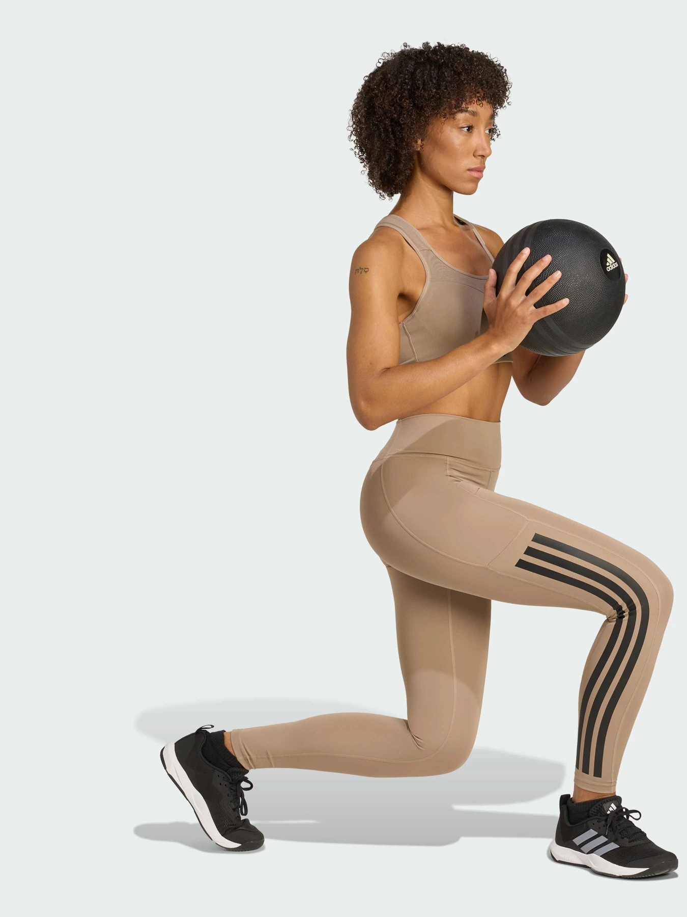 Футболки і поло Adidas модель JX8843 Футболки і поло Adidas модель JX8843 Фото
