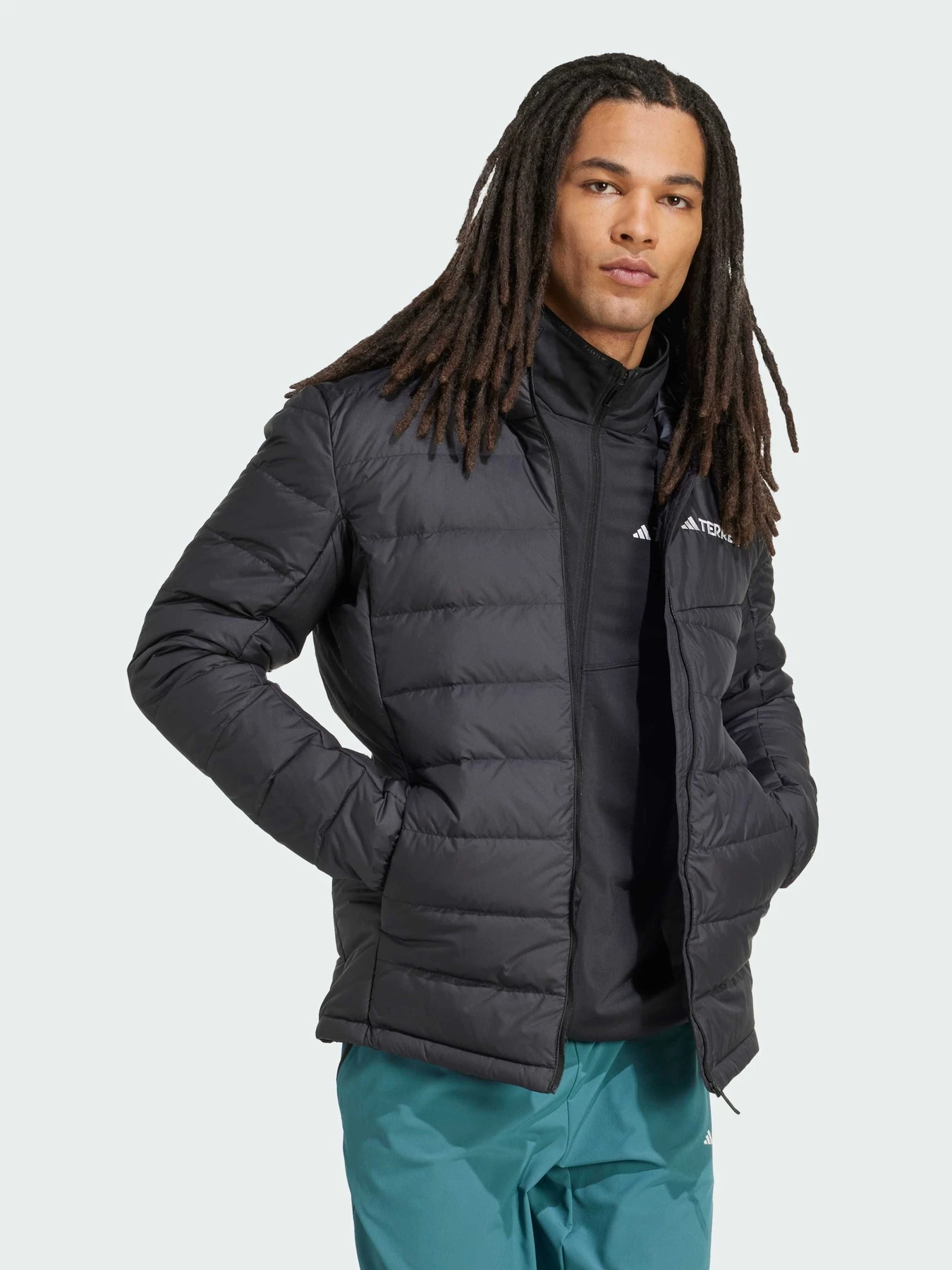 Куртки и дубленки Adidas модель JZ9968 Куртки и дубленки Adidas модель JZ9968 Фото