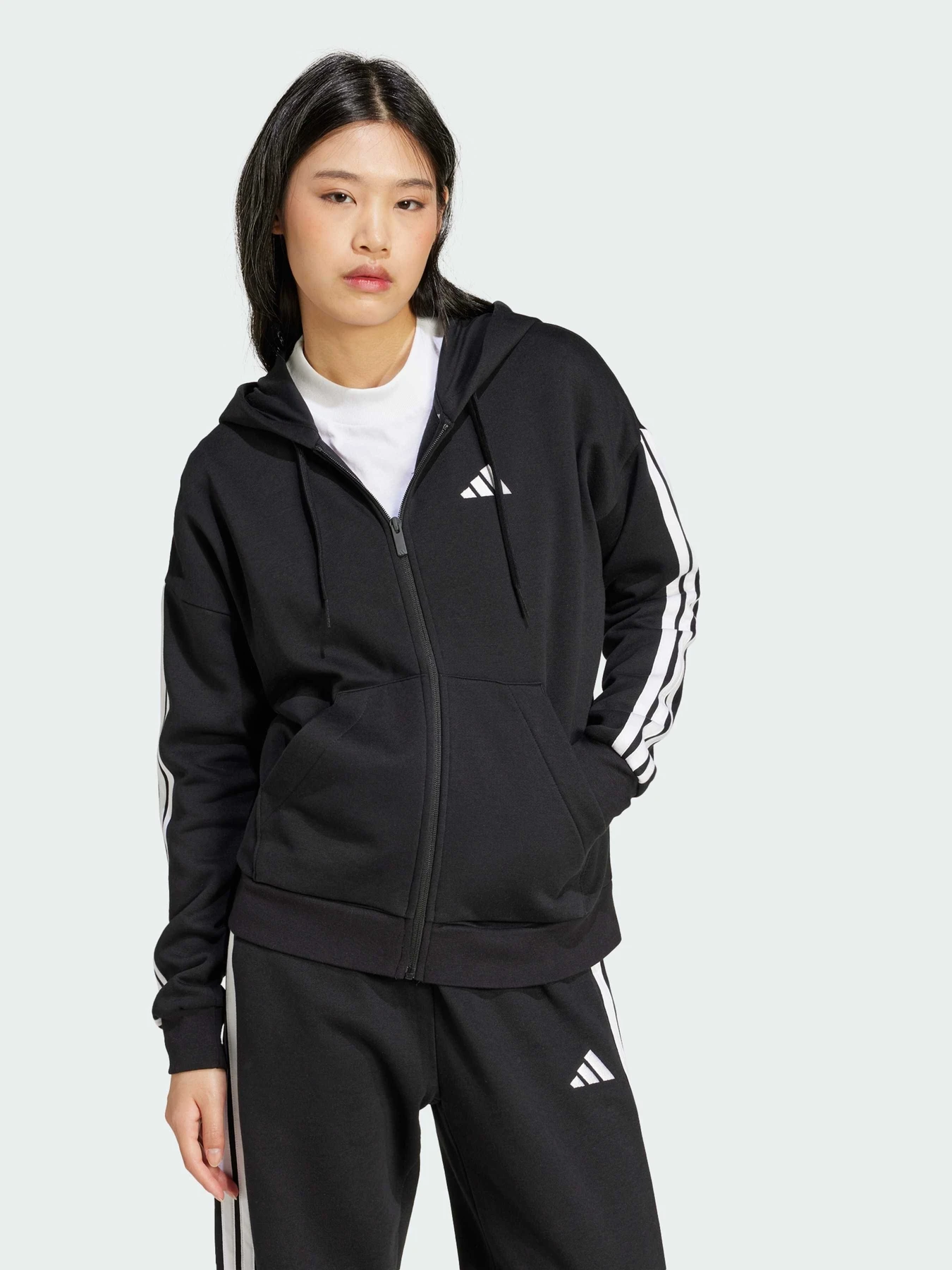 Худи и свитшоты Adidas модель JE1283 Худи и свитшоты Adidas модель JE1283 Фото